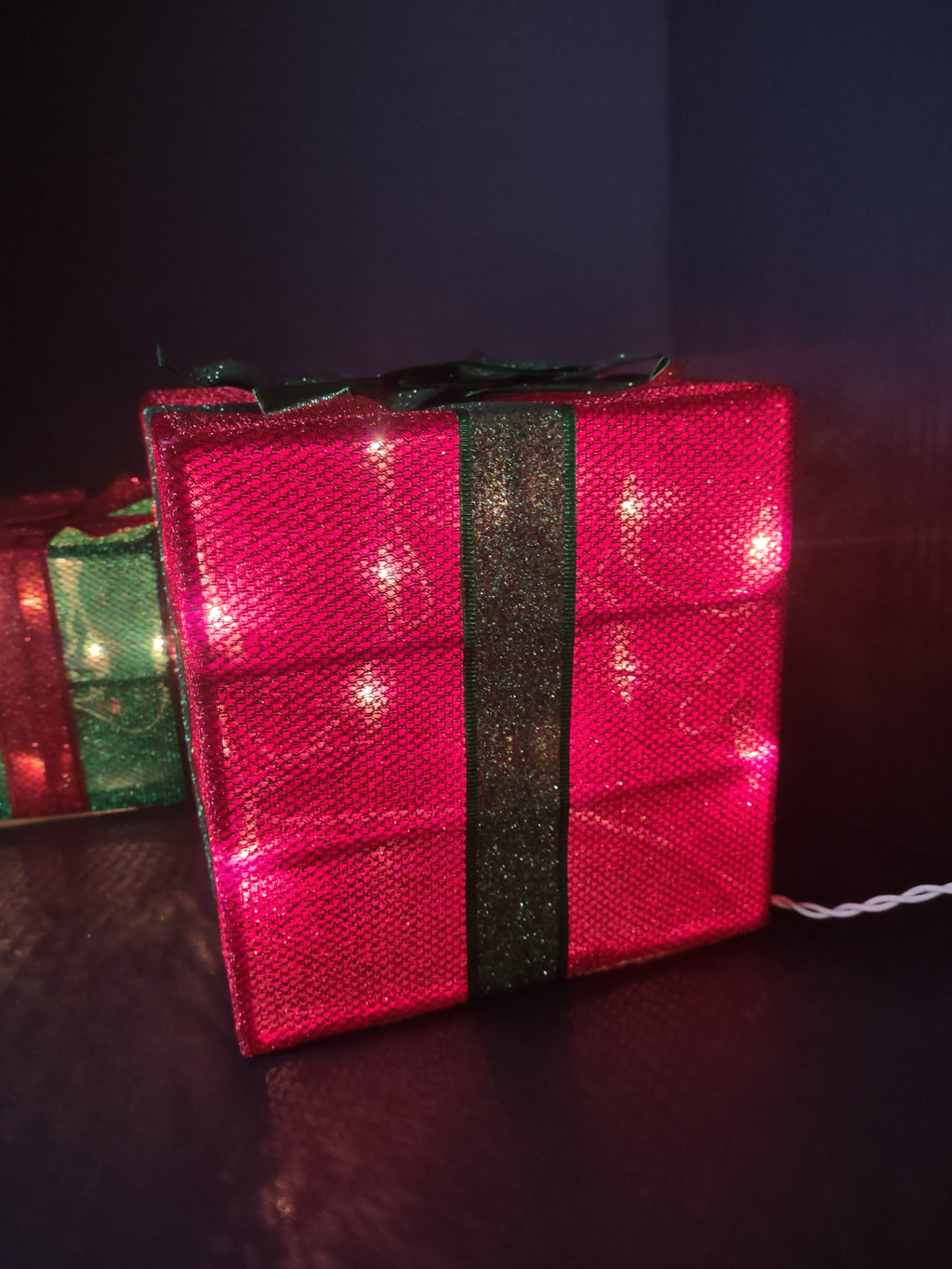 Christmas Tinsel Set of Light Up Present Gift Boxes (lot 1371)