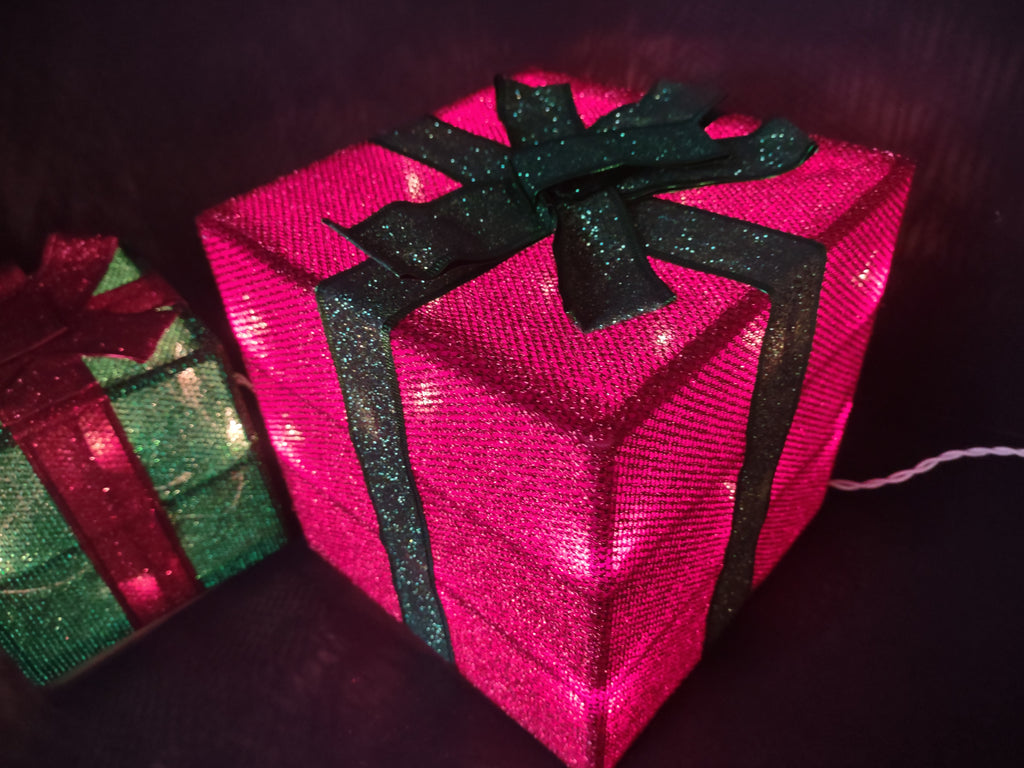 Christmas Tinsel Set of Light Up Present Gift Boxes (lot 1371)