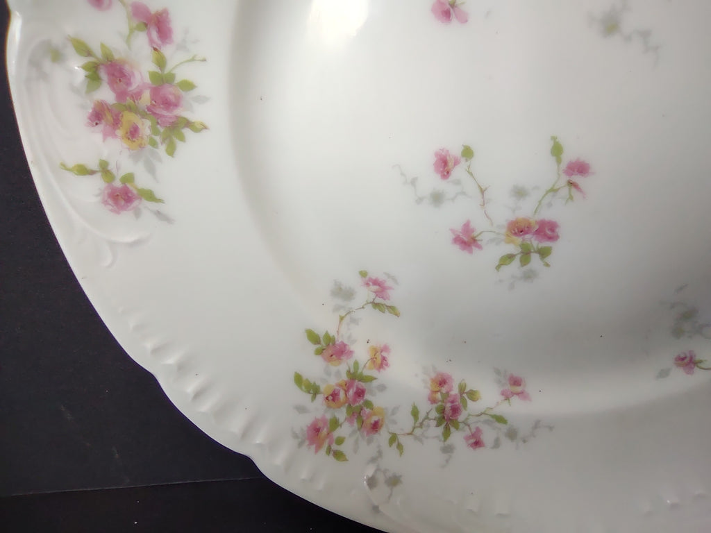 Haviland France Limoges French Cottage Shabby Chic Dinner Plate Roses (lot 1102)