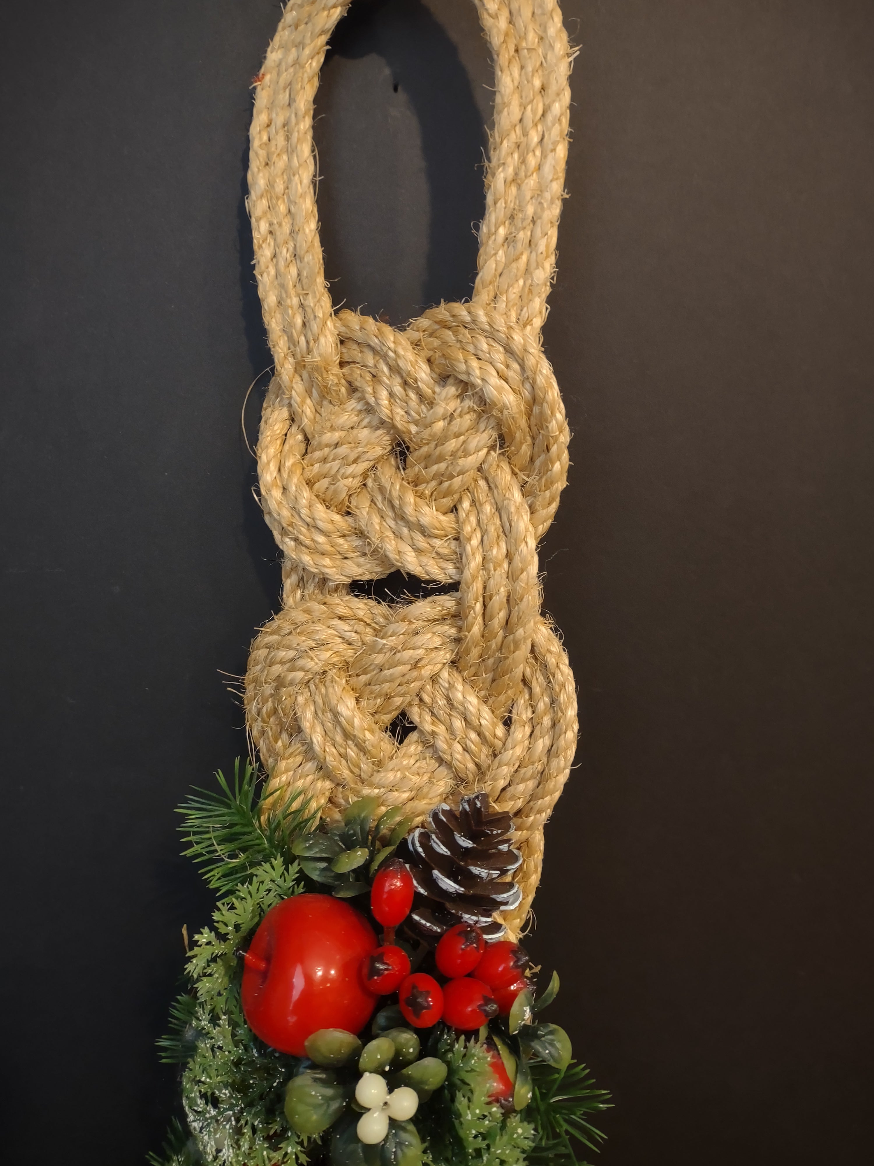 Christmas Holidays Wall Front Door Decor Pine Cone (lot 1238)