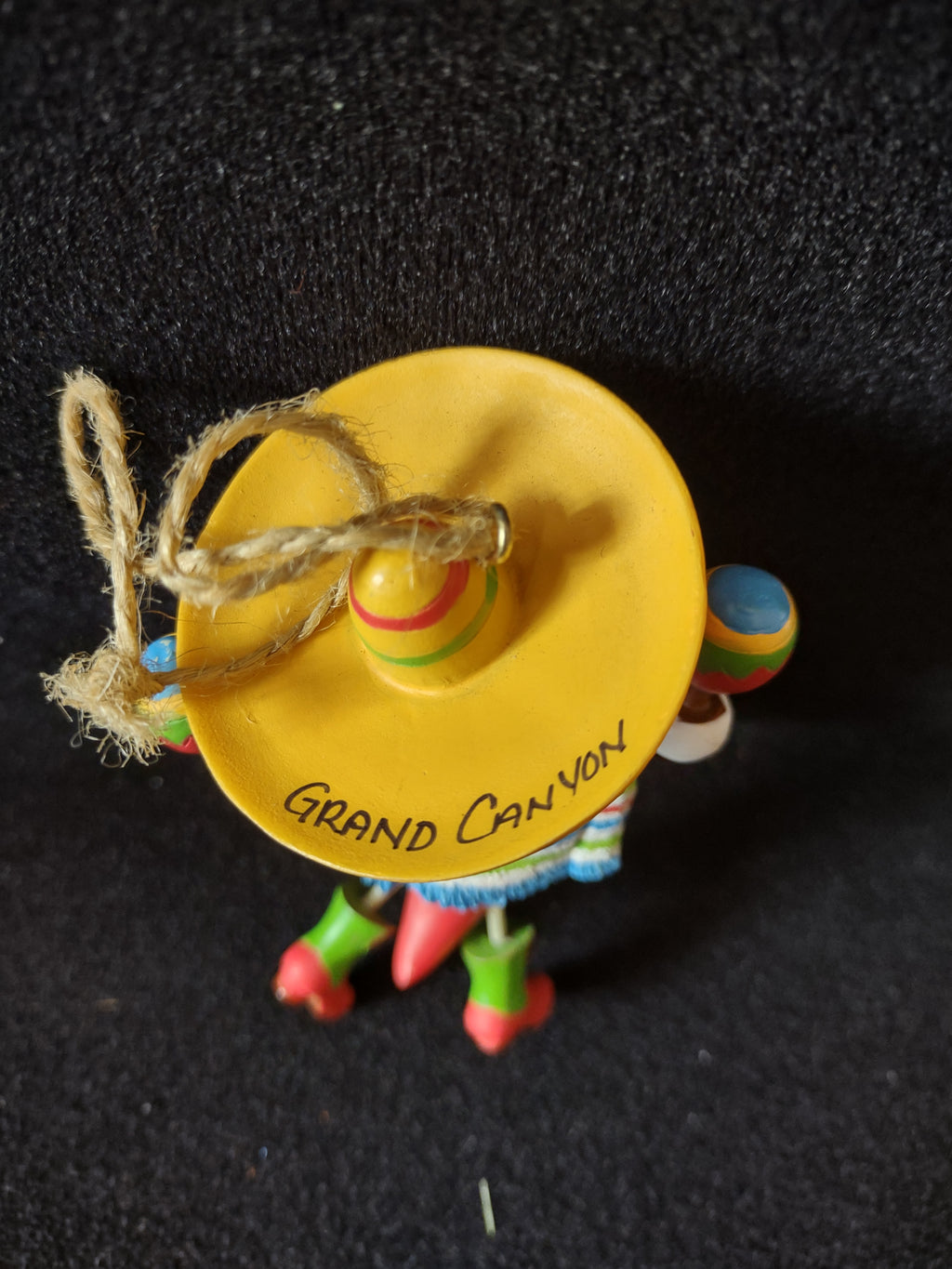 Vintage Mexican Hot Pepper Grand Canyon Ornament Sombrero Maraca (Lot 4793)