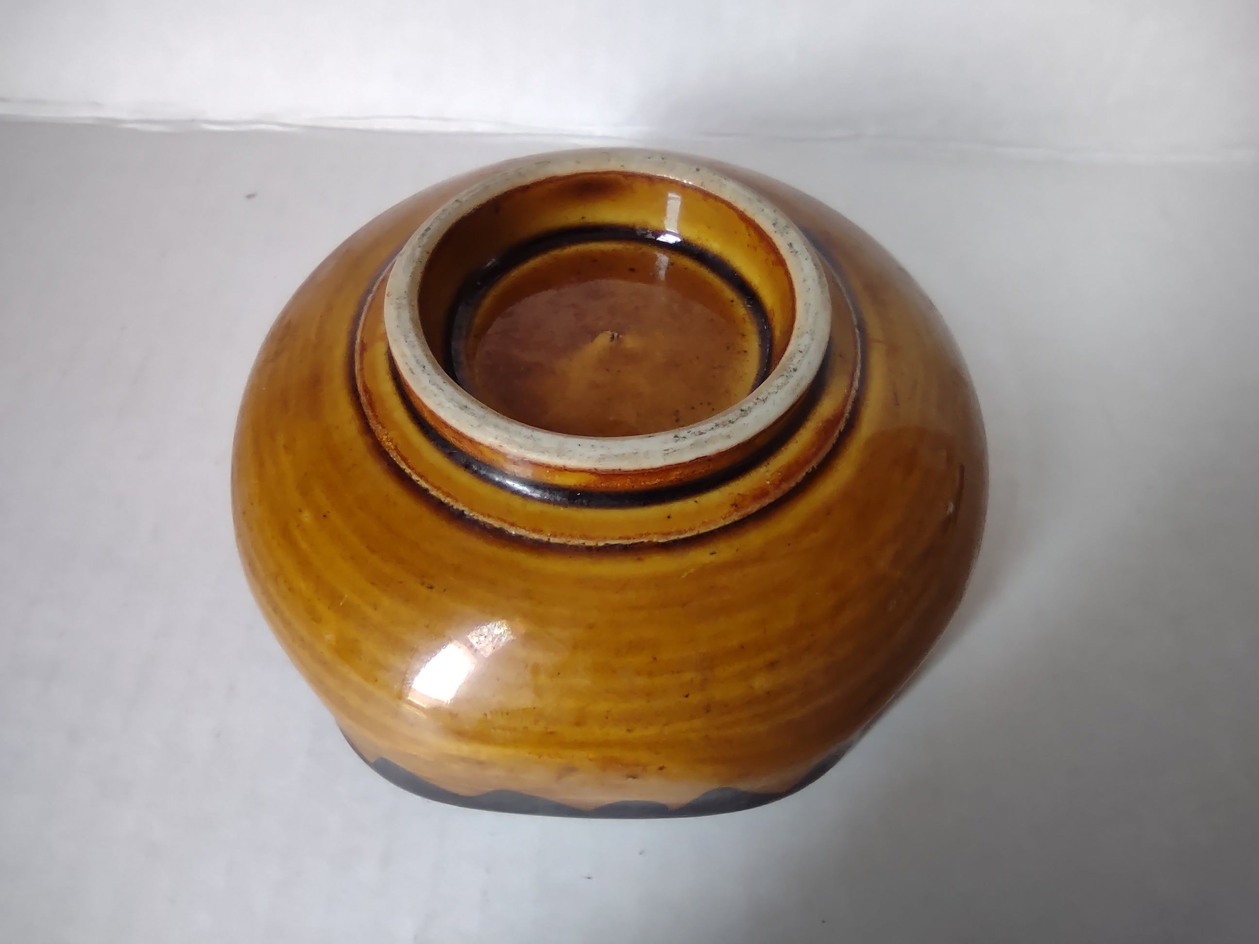 Vintage Small Ceramic Footed Bowl Brown Tippi in the Woods Theme (lot 5327)