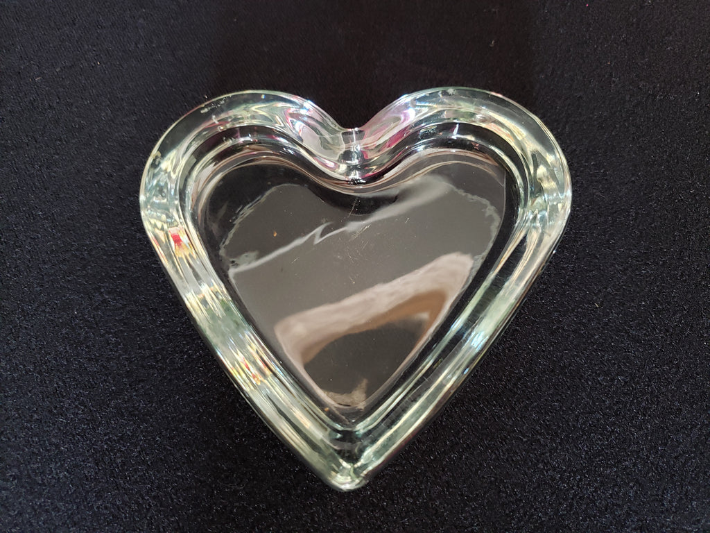 Vintage Glass Heart Dish Ashtray Trinket Jewelry Dish 3-1/2" (2152)