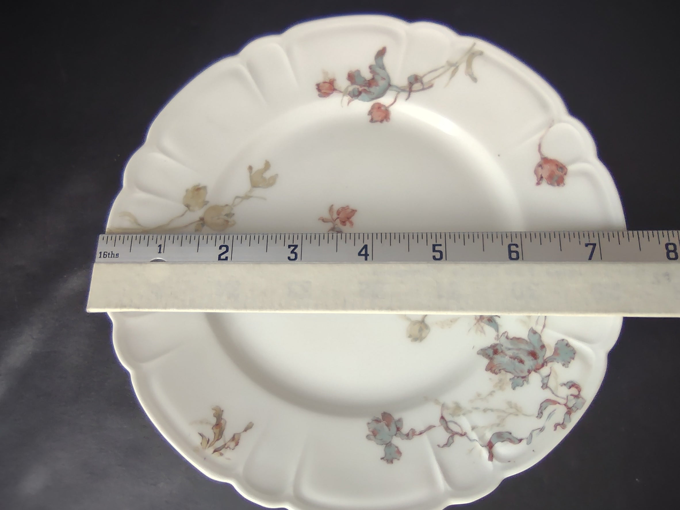 Antique 1889 Haviland Limoges Blue Red Flower Dessert/Salad Plate (lot 948)
