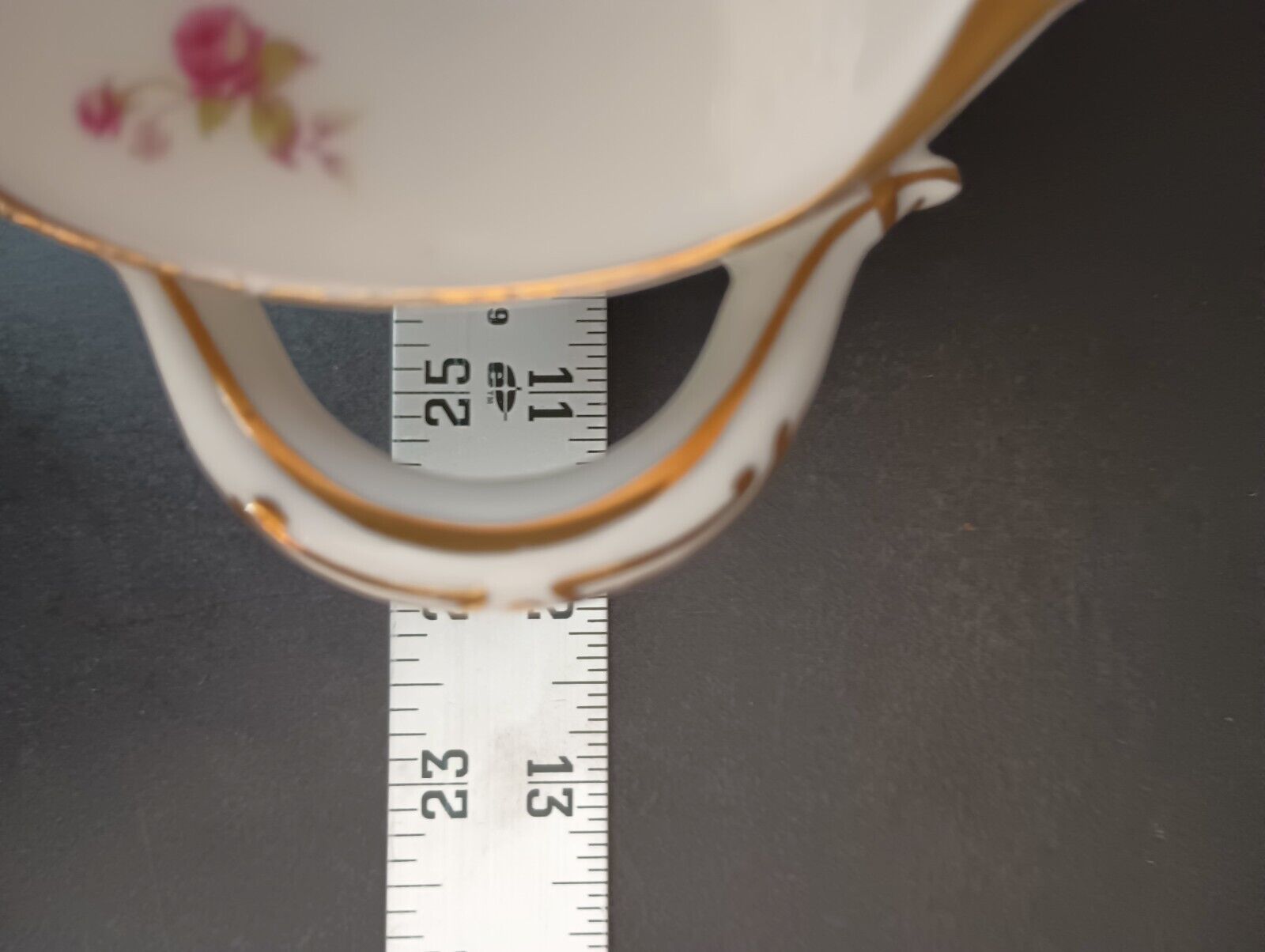 Haviland Limoges Set Vegetable Tureen Gravy Boat Gold Trim Roses (lot 372)