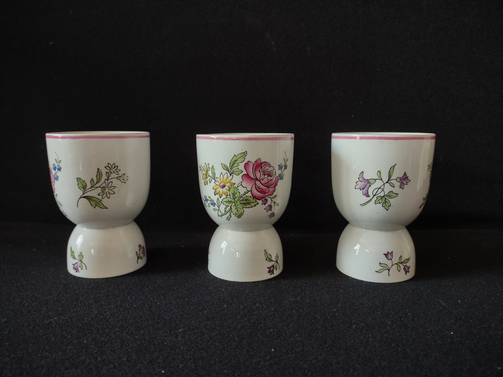 Vintage Ceramic Set of 3 Egg Cups Pink Floral Peonies (lot 5278)