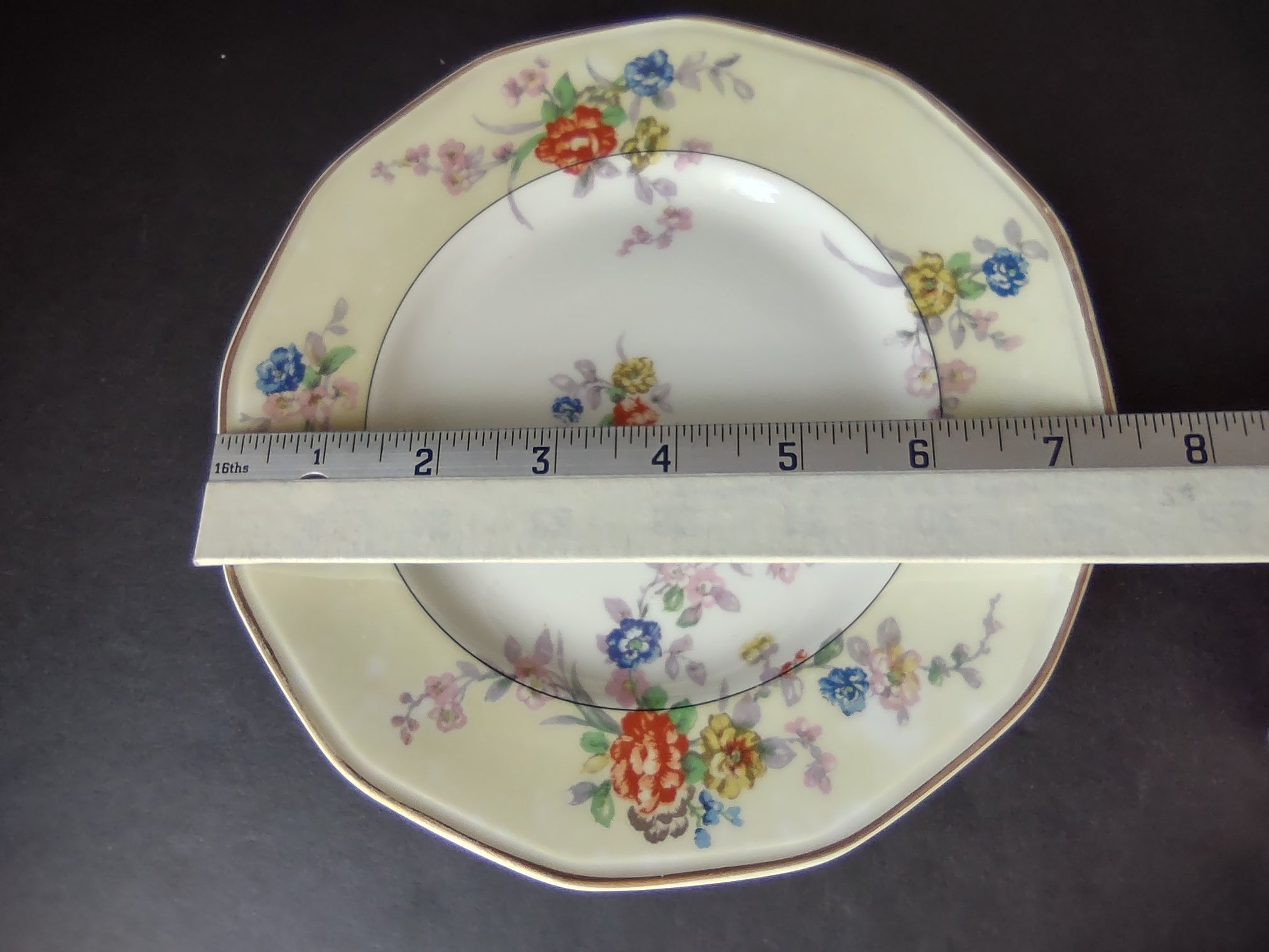 Haviland Limoges 8 x Dessert Salad Yellow Jewel Plate (lot 831)