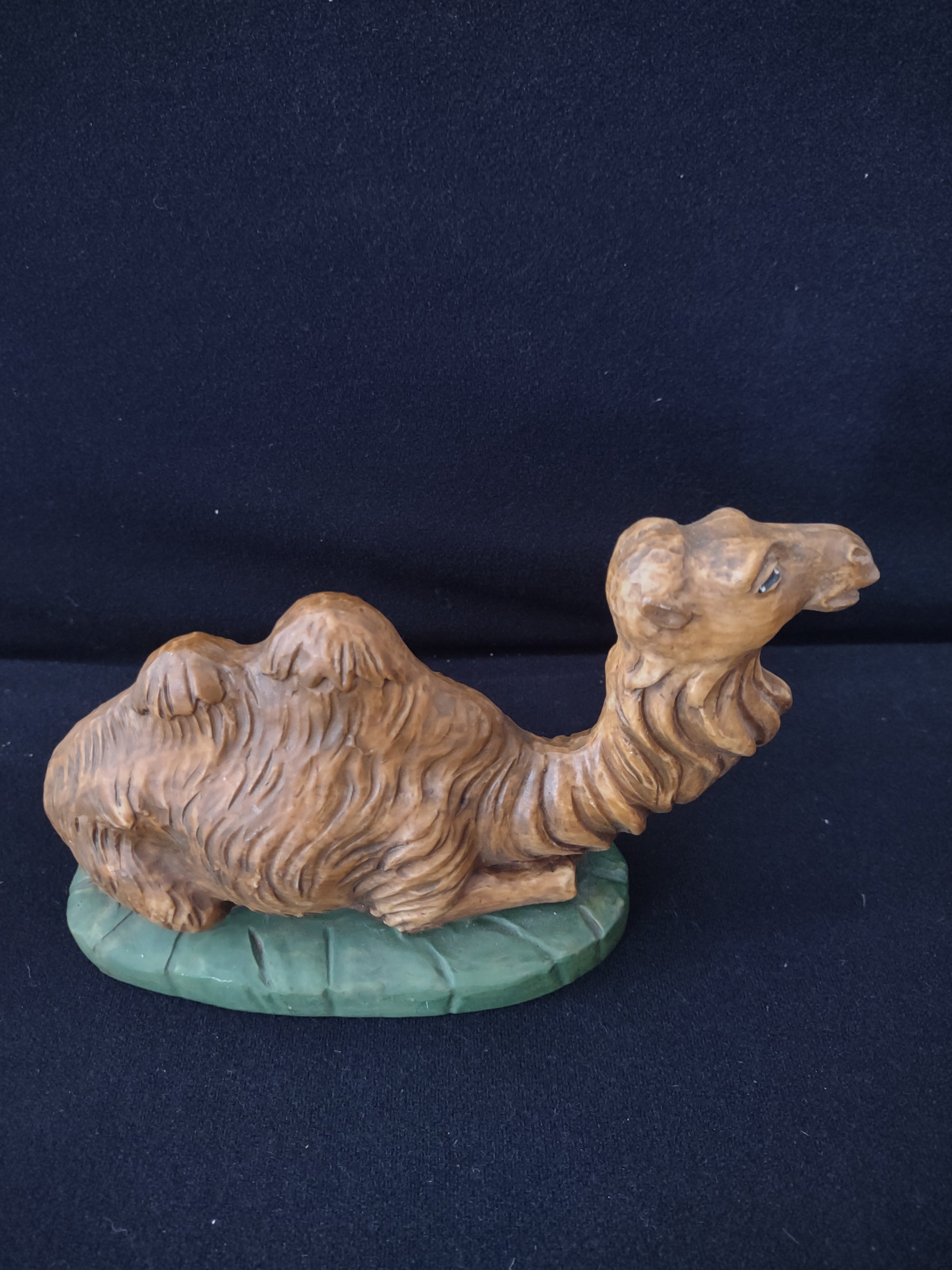 Vintage Christmas Ceramic Seated 5" x 8" Camel Nativity Scene (Lot 4079)