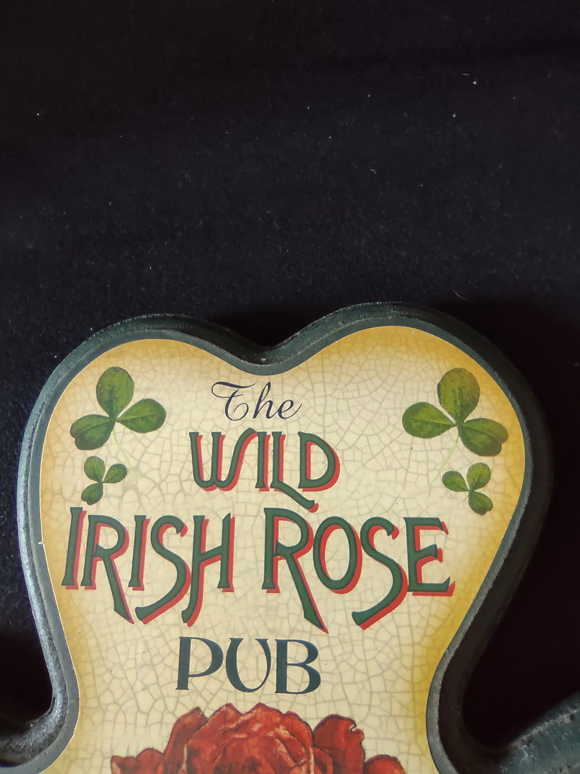 Vintage Wooden Wall Hanging Wild Irish Rose Pub Shamrock Shaped (Lot 5197t)