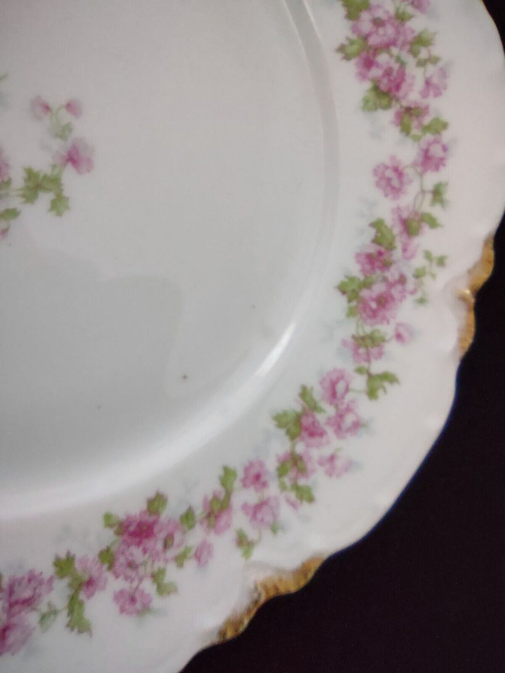 Haviland Limoges Green Gold Pink Rose Center Dinner Plate 9-3/4" (lot 325)