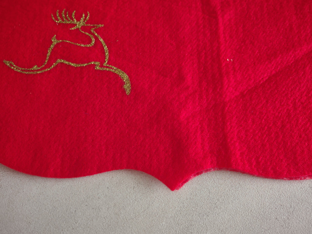 Christmas Tree Skirt Red Gold Reindeer Snowflake (lot 1330)