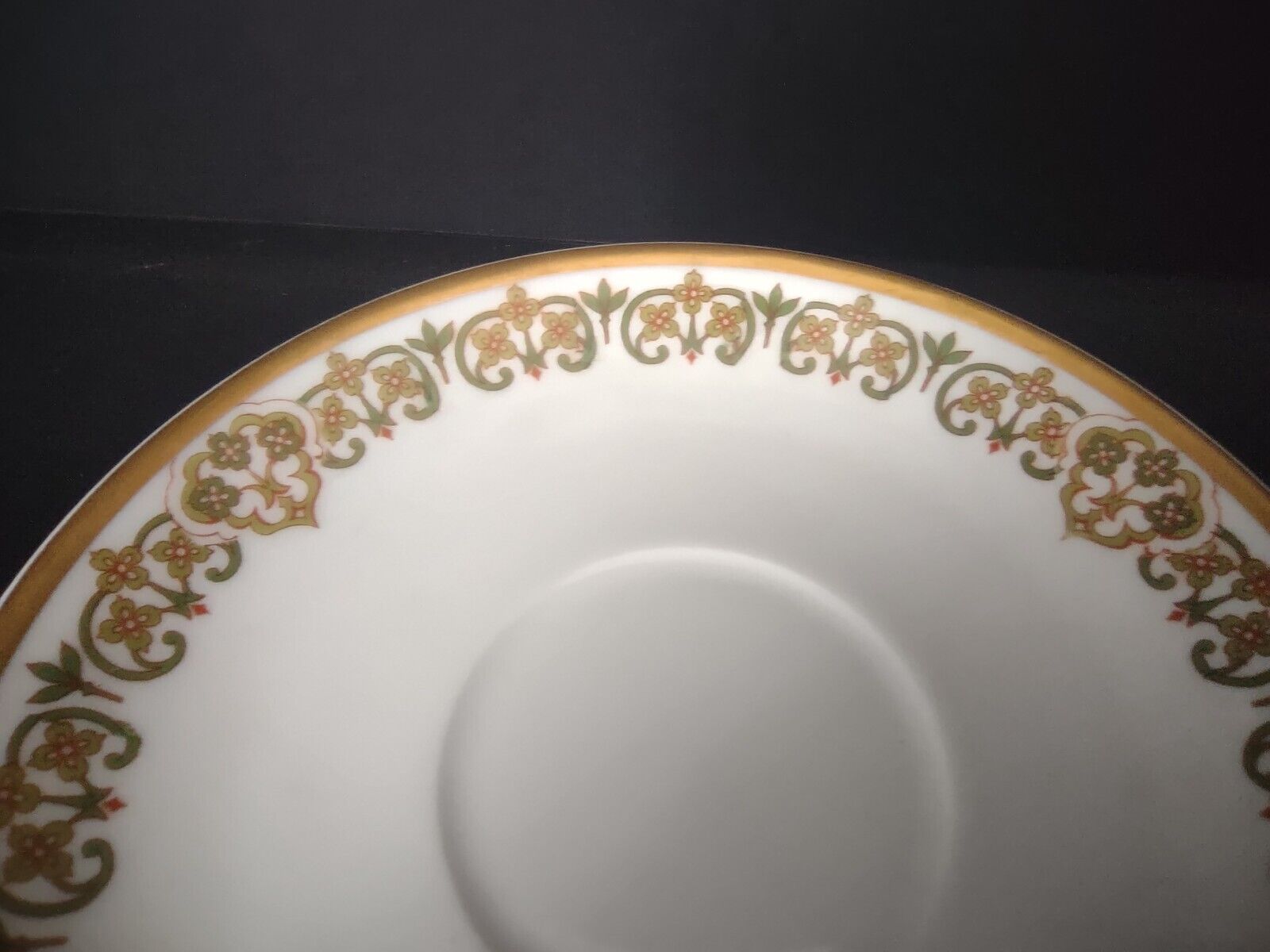 Haviland Limoges 7 x Saucer 5-1/2" Four Leaf Flower Green Red (lot 529)