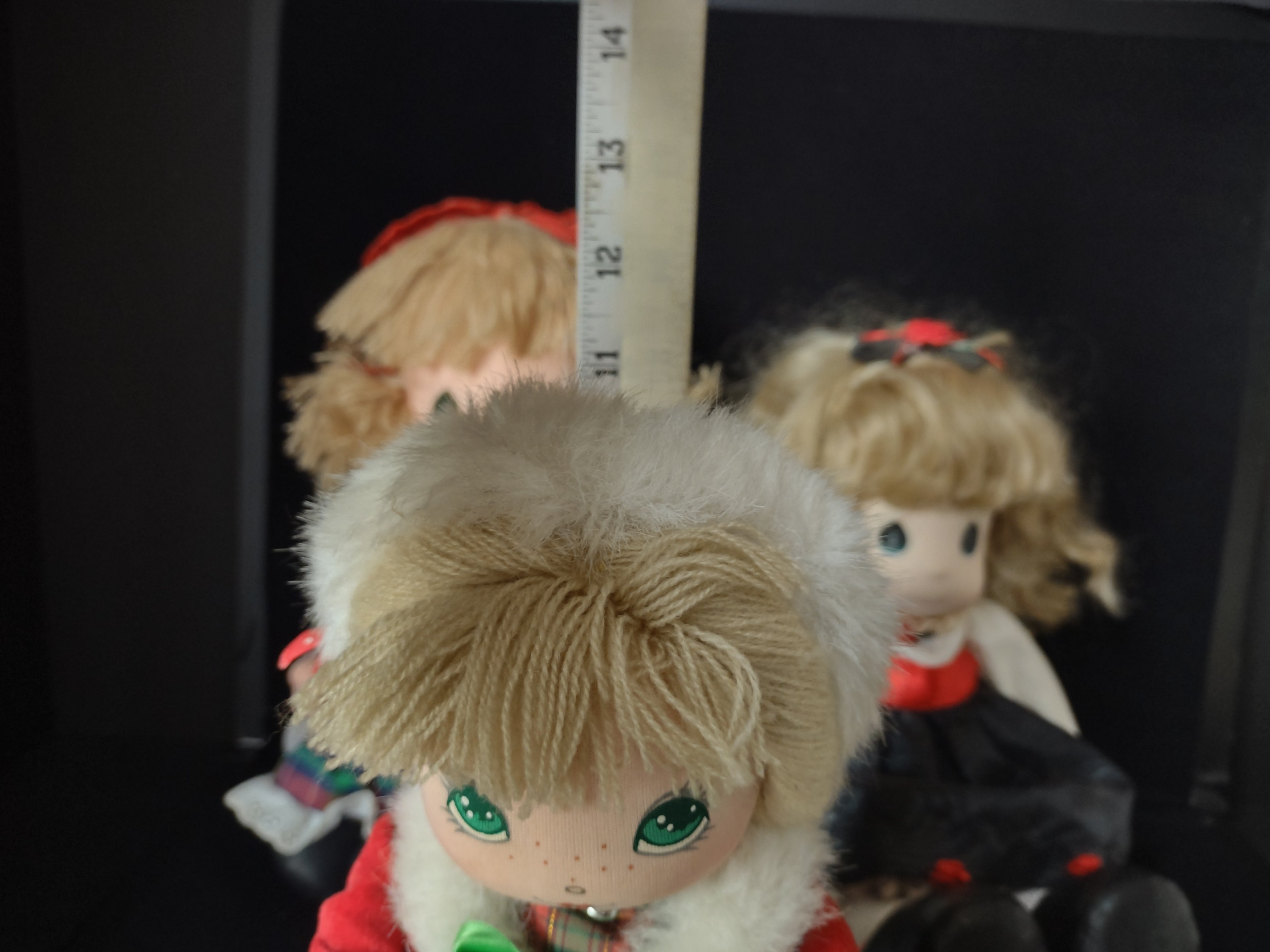 Set 3 Vintage Christmas Precious Moments Dolls Holly Evie (lot 2315)