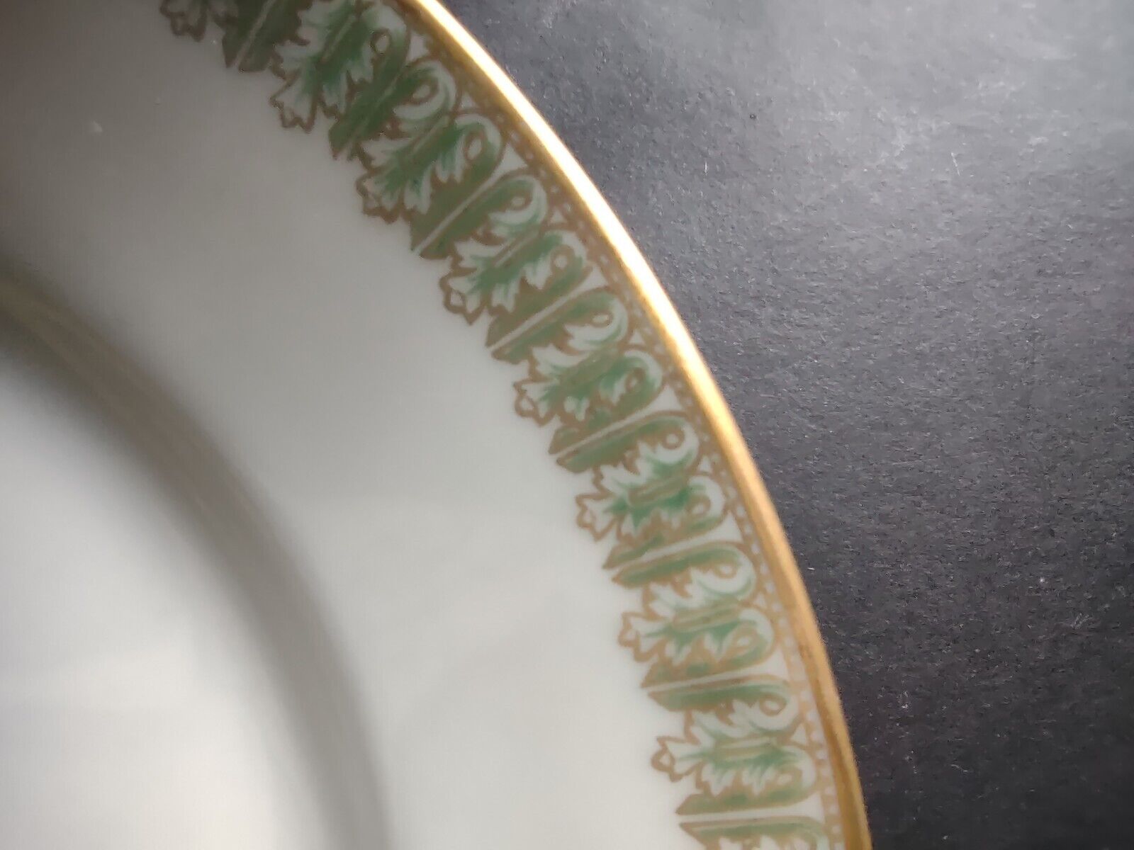 Haviland Limoges France Dessert 7-1/2" Gold Trim Green Gold Design (lot 603)