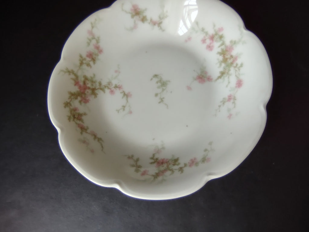 Haviland Limoges Cream Soup Plate Pink Thistle & Daisy (lot 883)