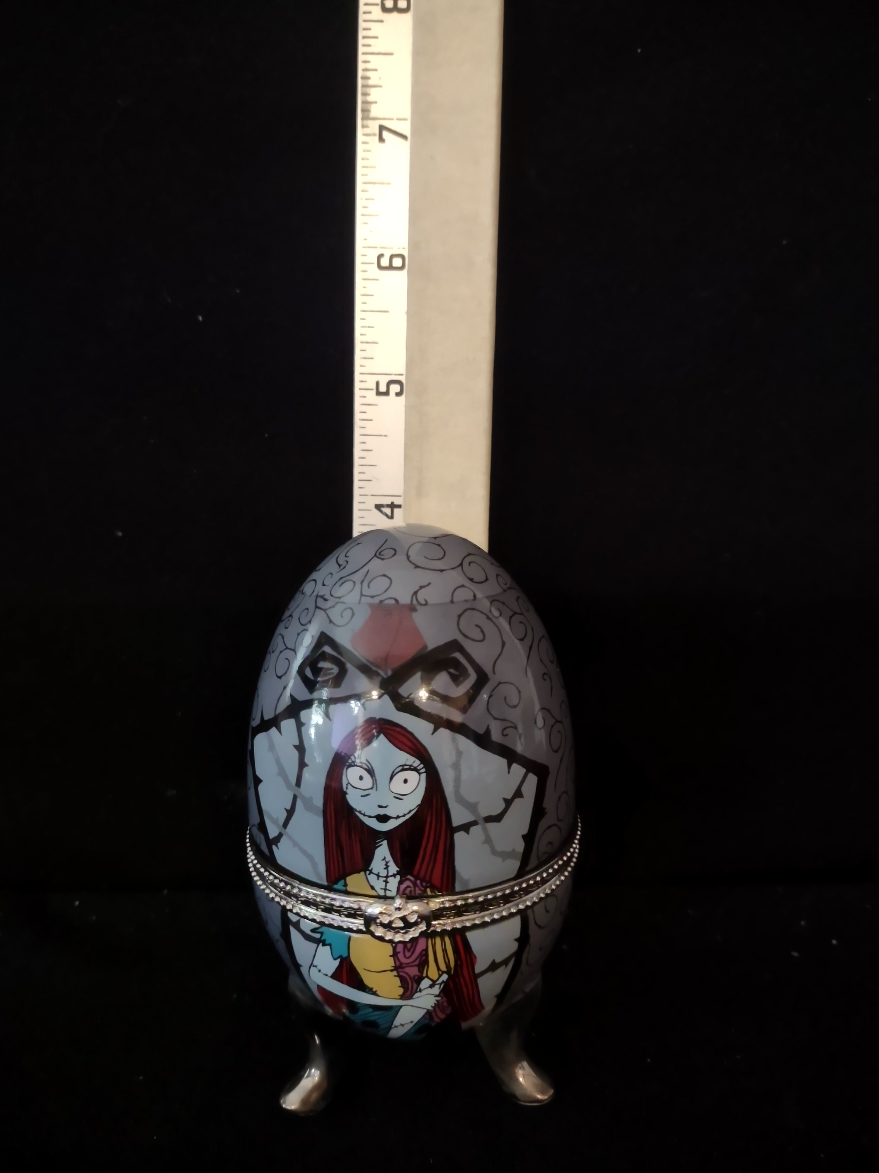 Nightmare Before Christmas Sally Ceramic Egg Opens (Lot 3981)
