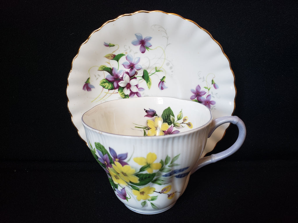 Royal Albert Tea up with Saucer Violets (lot 2032)