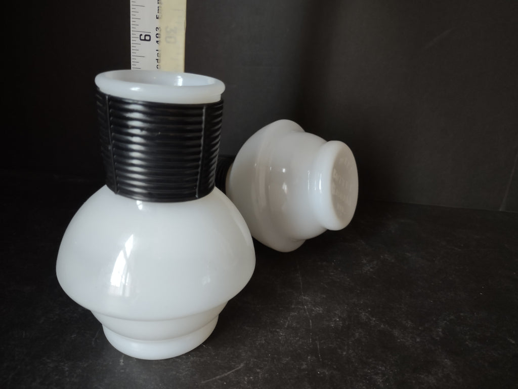 Vintage Mckee Hottle Carafe Glasbake Milk Glass x 2 with Lid (lot 5260)