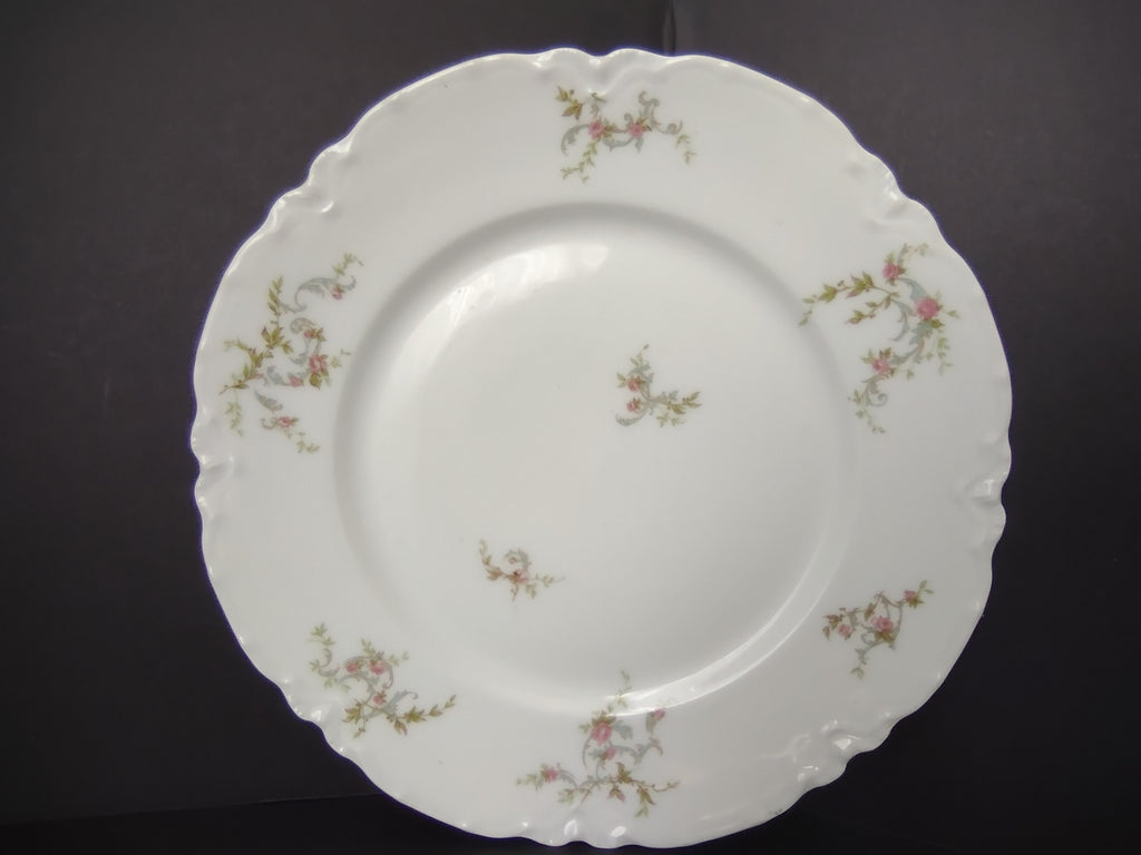 Haviland Limoges Dinner Plate White Scalloped Edge Rose Blue Ribbon (lot 853)