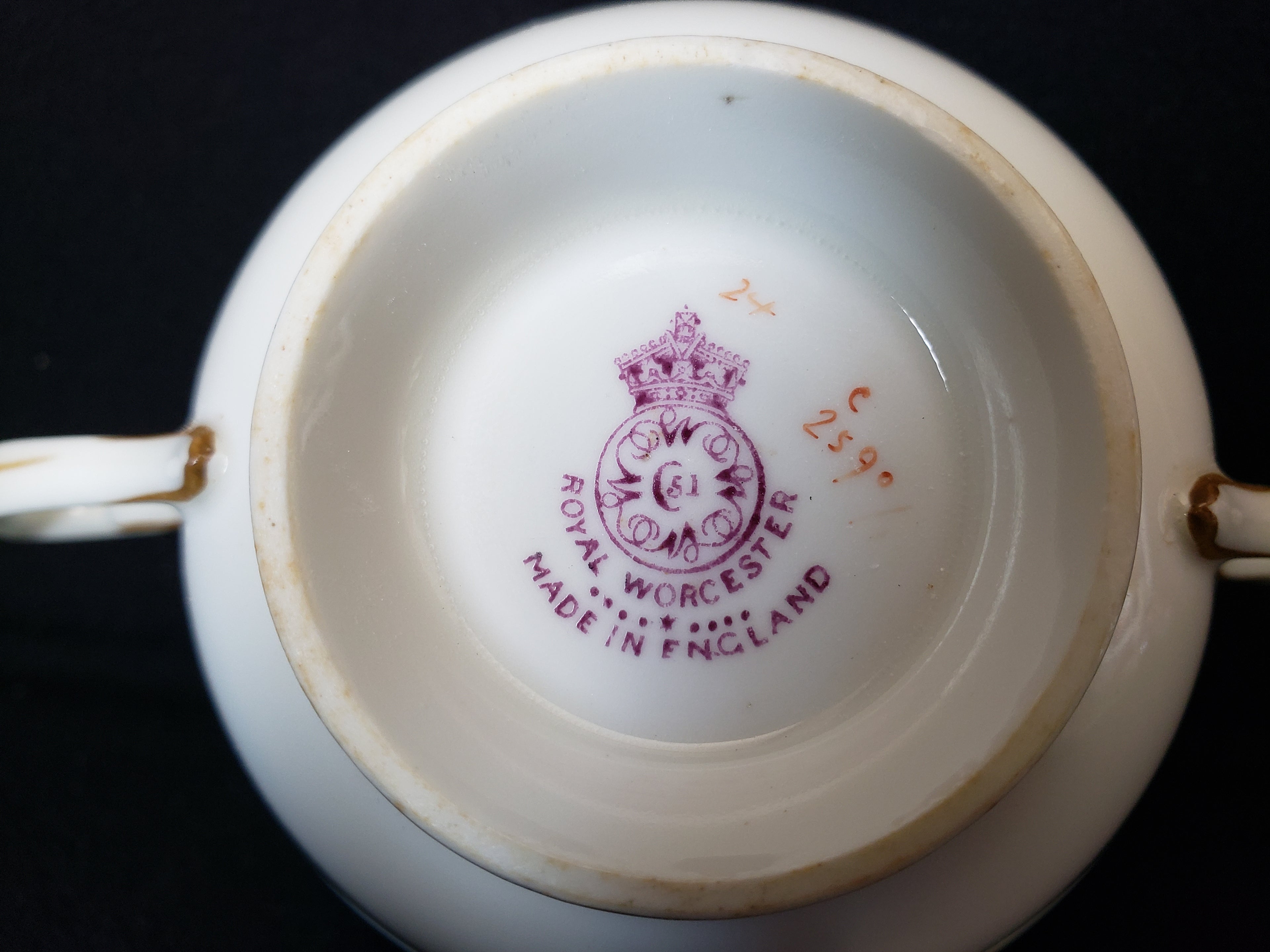 Vintage Royal Worcester Bouillon Cup Two-Handles IMPERFECT Doncaster (lot 2077)