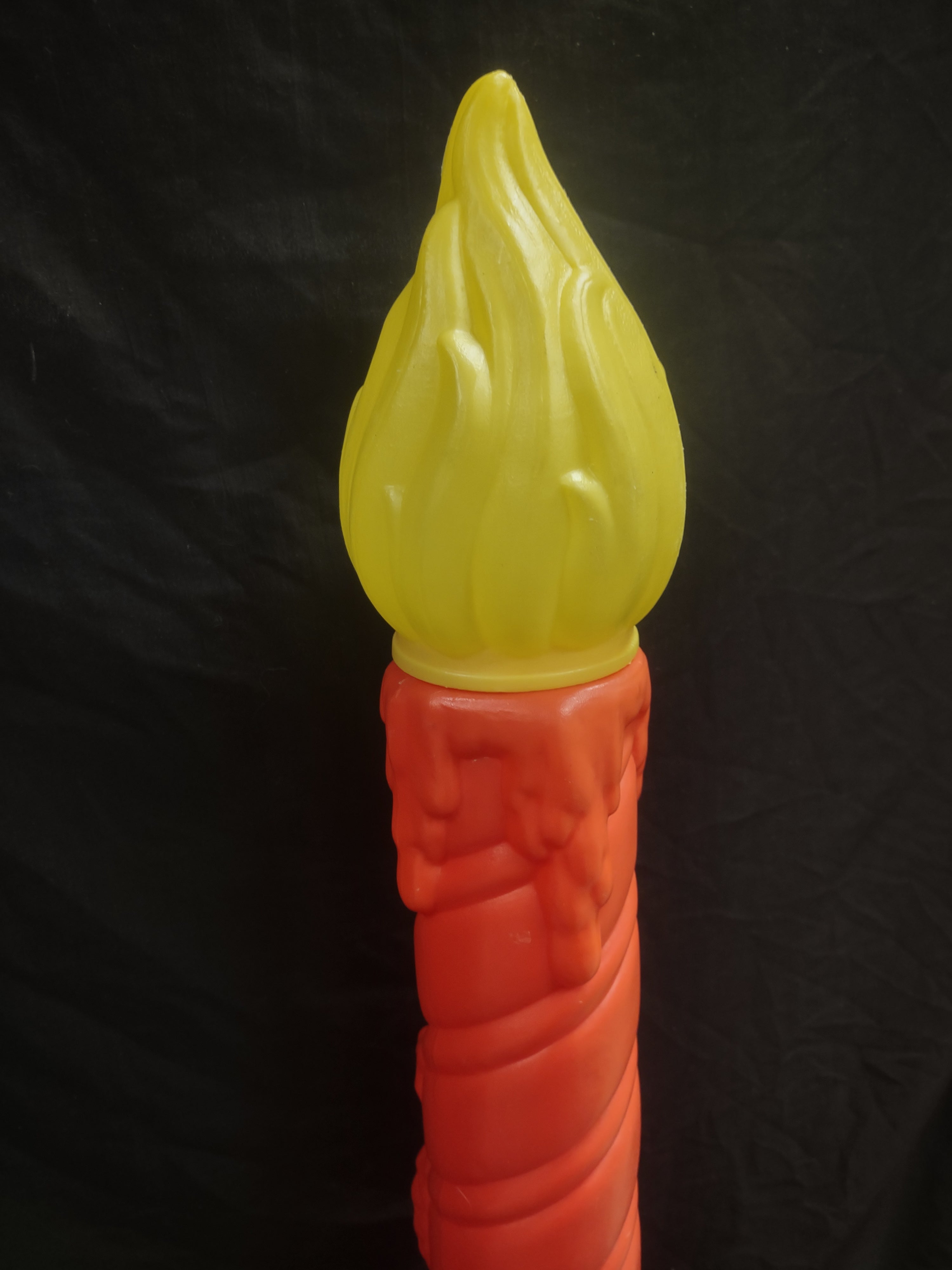 Vintage Christmas Blow Mold Candle Pine Cones Light Up 36" (lot 2320)