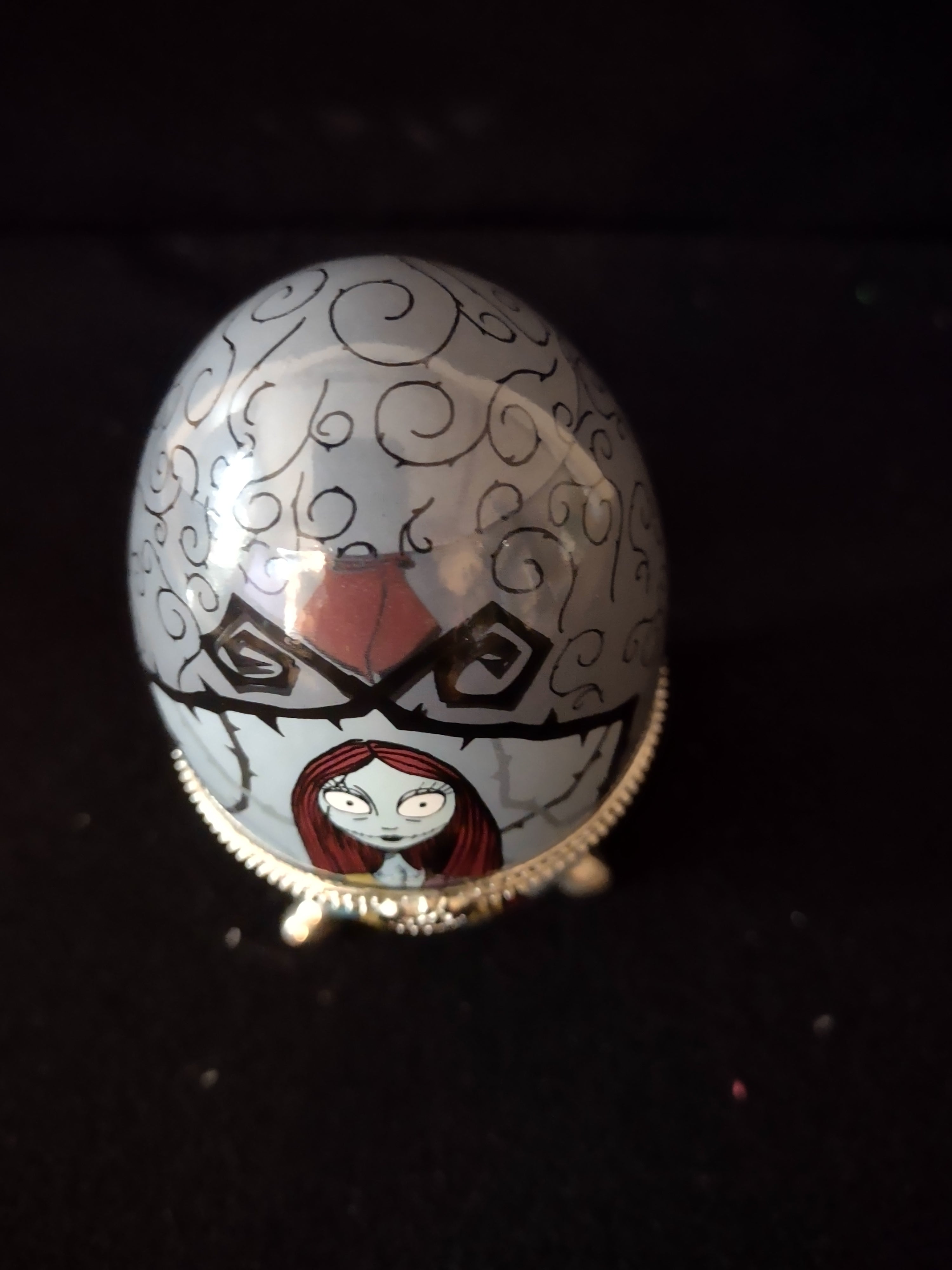 Nightmare Before Christmas Sally Ceramic Egg Opens (Lot 3981)