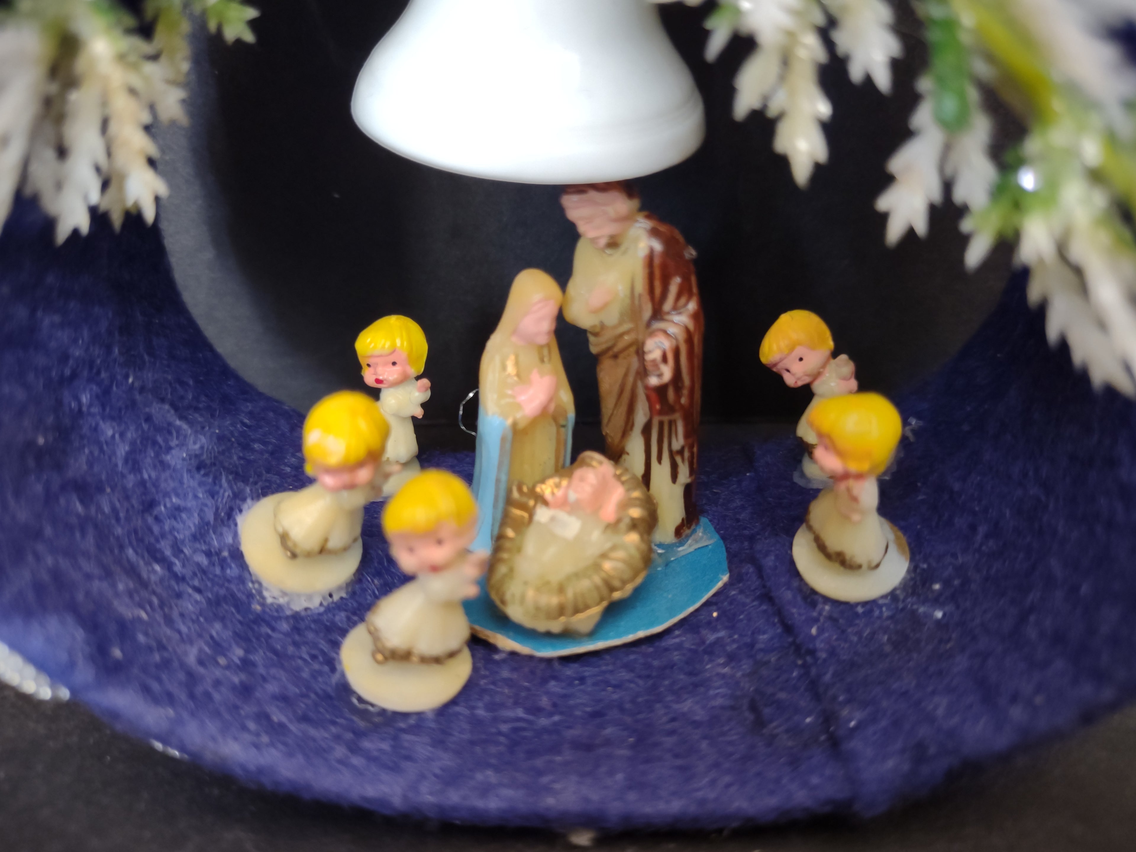 Very Vintage Christmas Handmade Ornament Nativity Scene Bell (lot 3166)