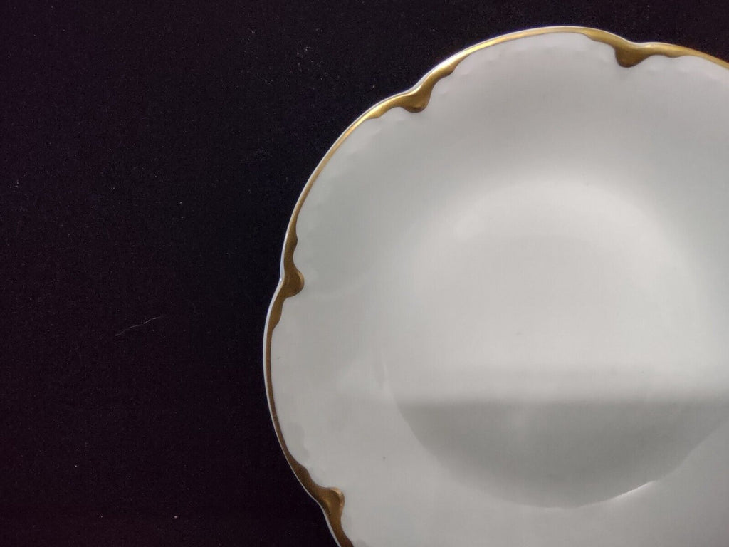 Haviland Limoges White Coupe Salad Plate 7-1/2" Gold Trim (lot 308)