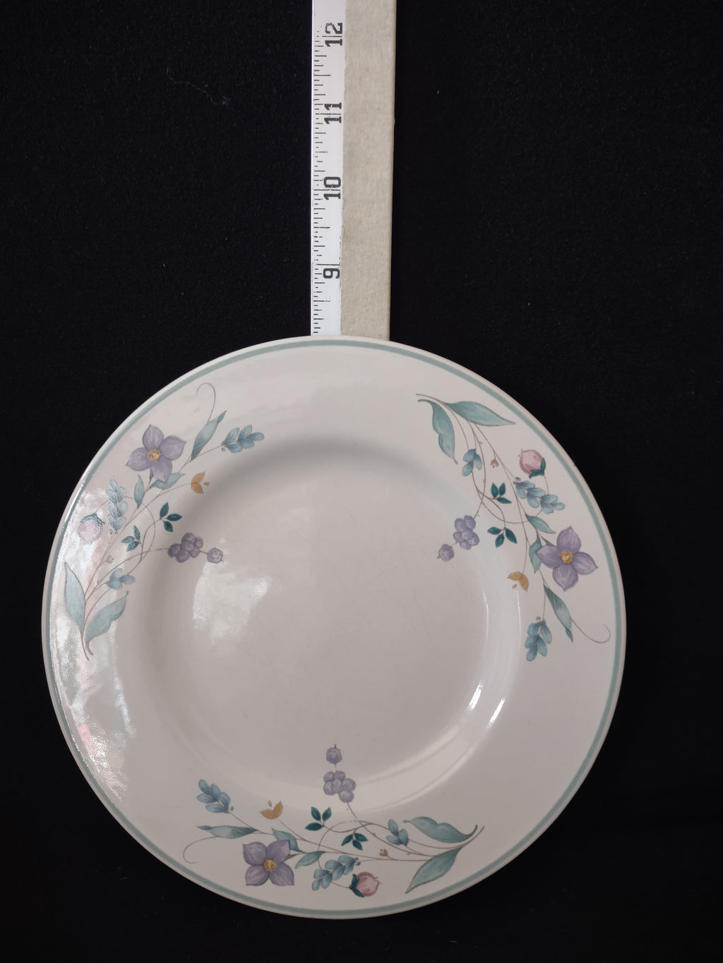 Vintage Pfaltzgraff 2 x Dessert Plates April Flowers Pink Lavender 8" (Lot 5027