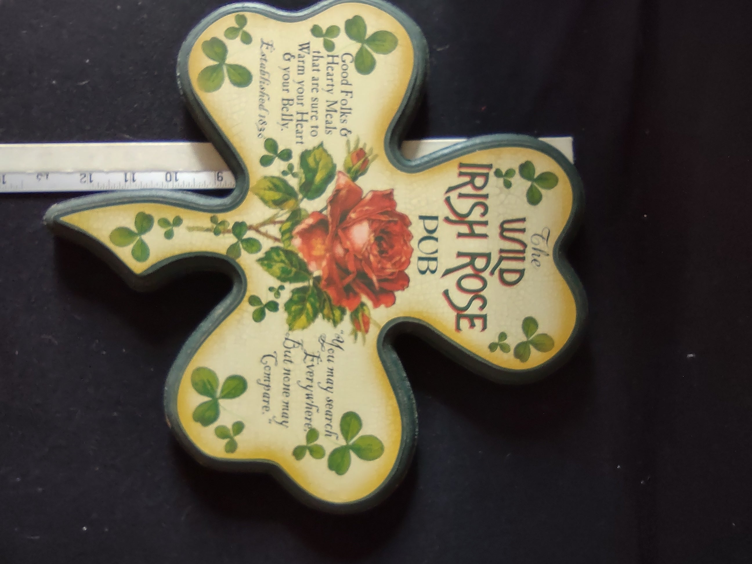 Vintage Wooden Wall Hanging Wild Irish Rose Pub Shamrock Shaped (Lot 5197t)