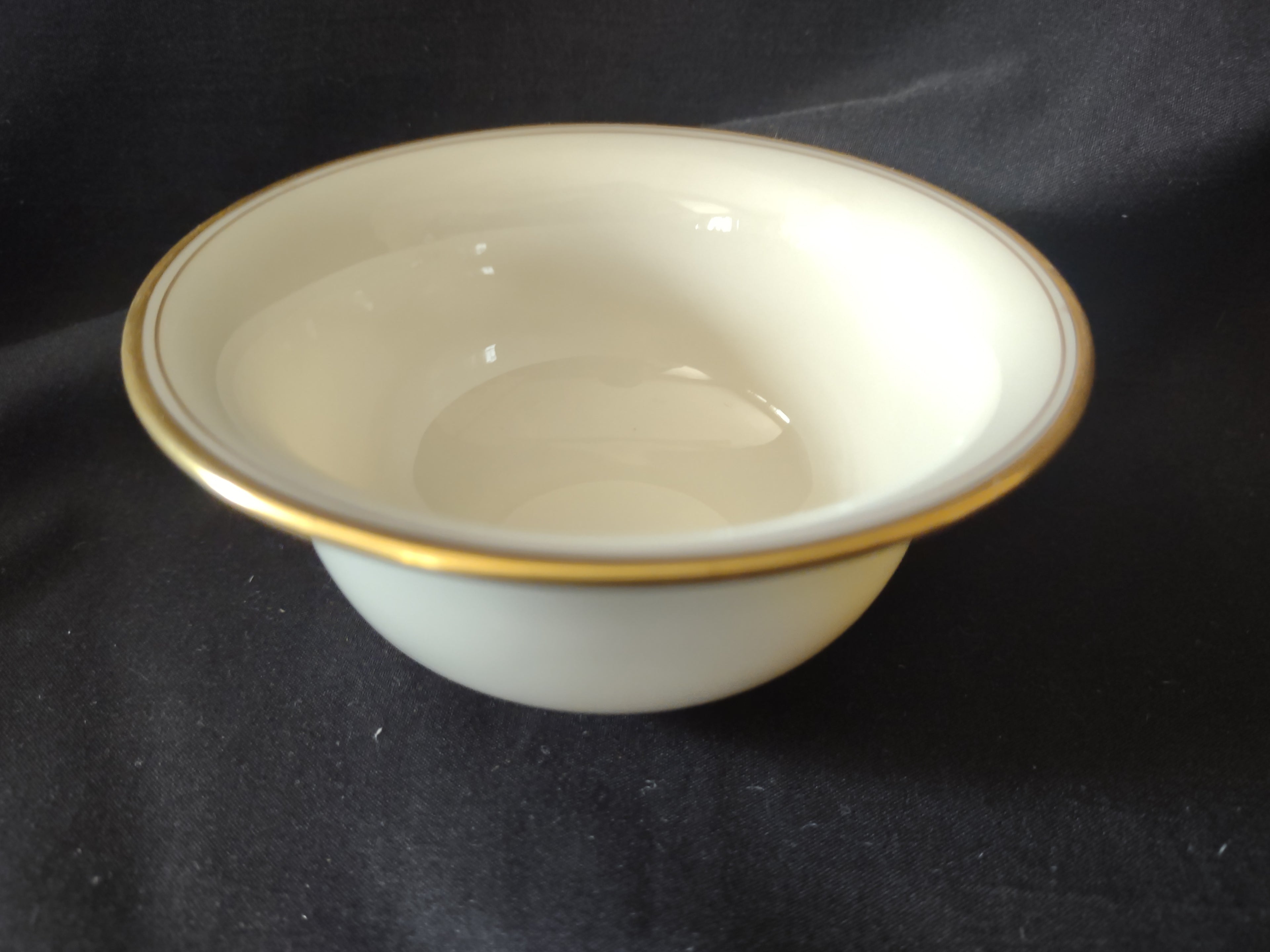 Vintage Lenox Round Serving Bowl 4-1/8" (lot 1978)