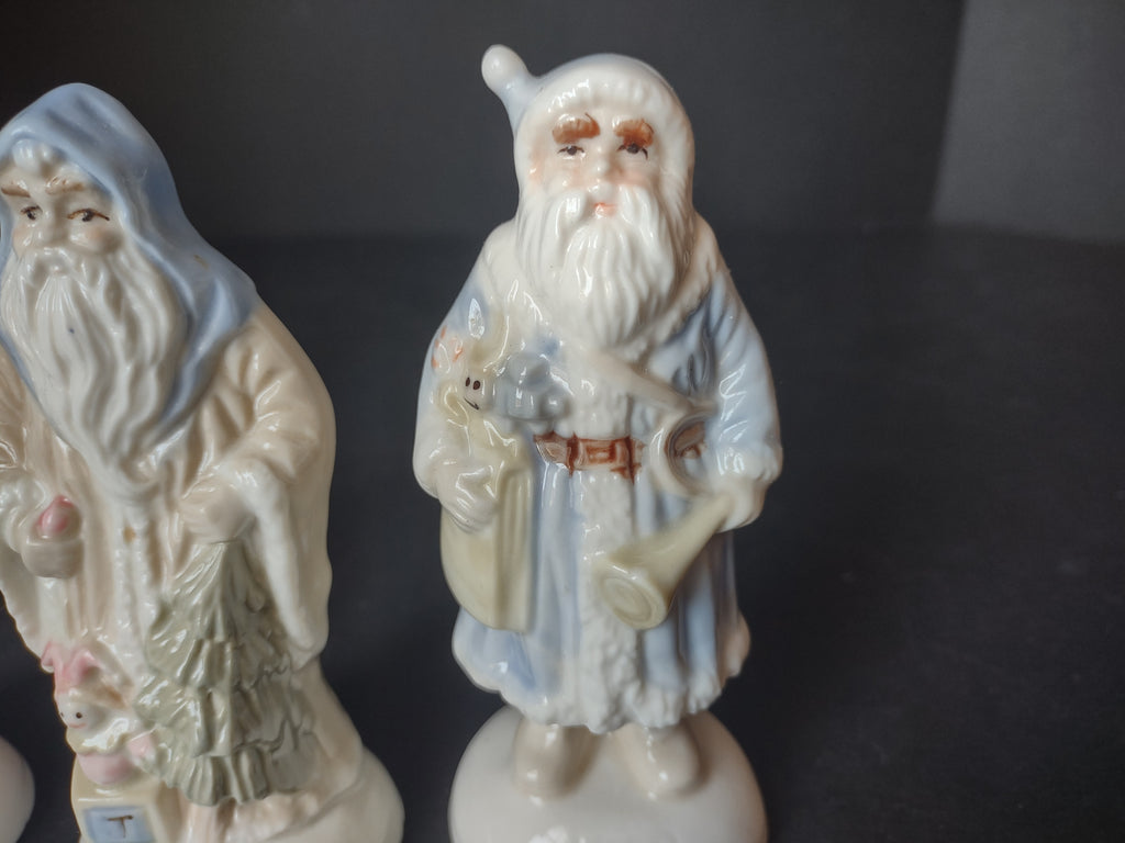 Vintage Set 4 Santa Claus Ceramic Blue White 5" Poland Holland (lot 1208)