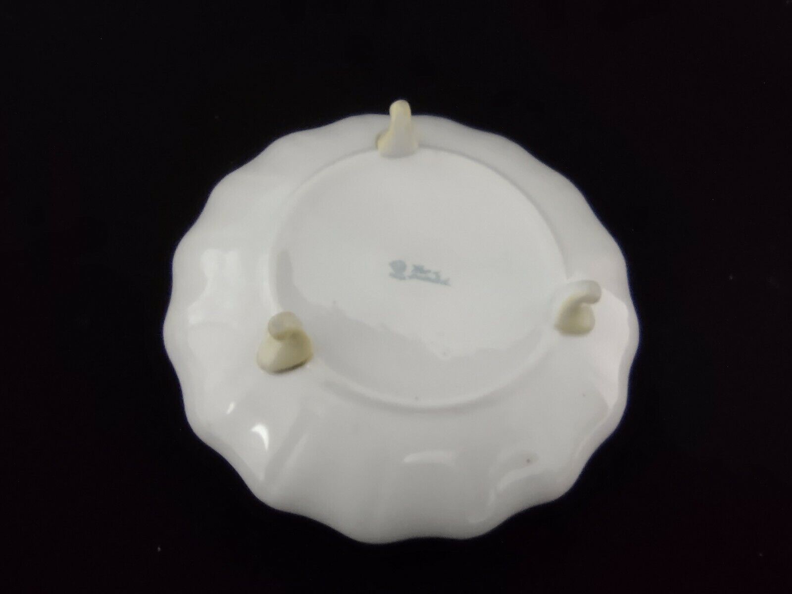 037 Vintage Hand Painted Nippon Moriage Gold Beaded Raised Design Footed Dish