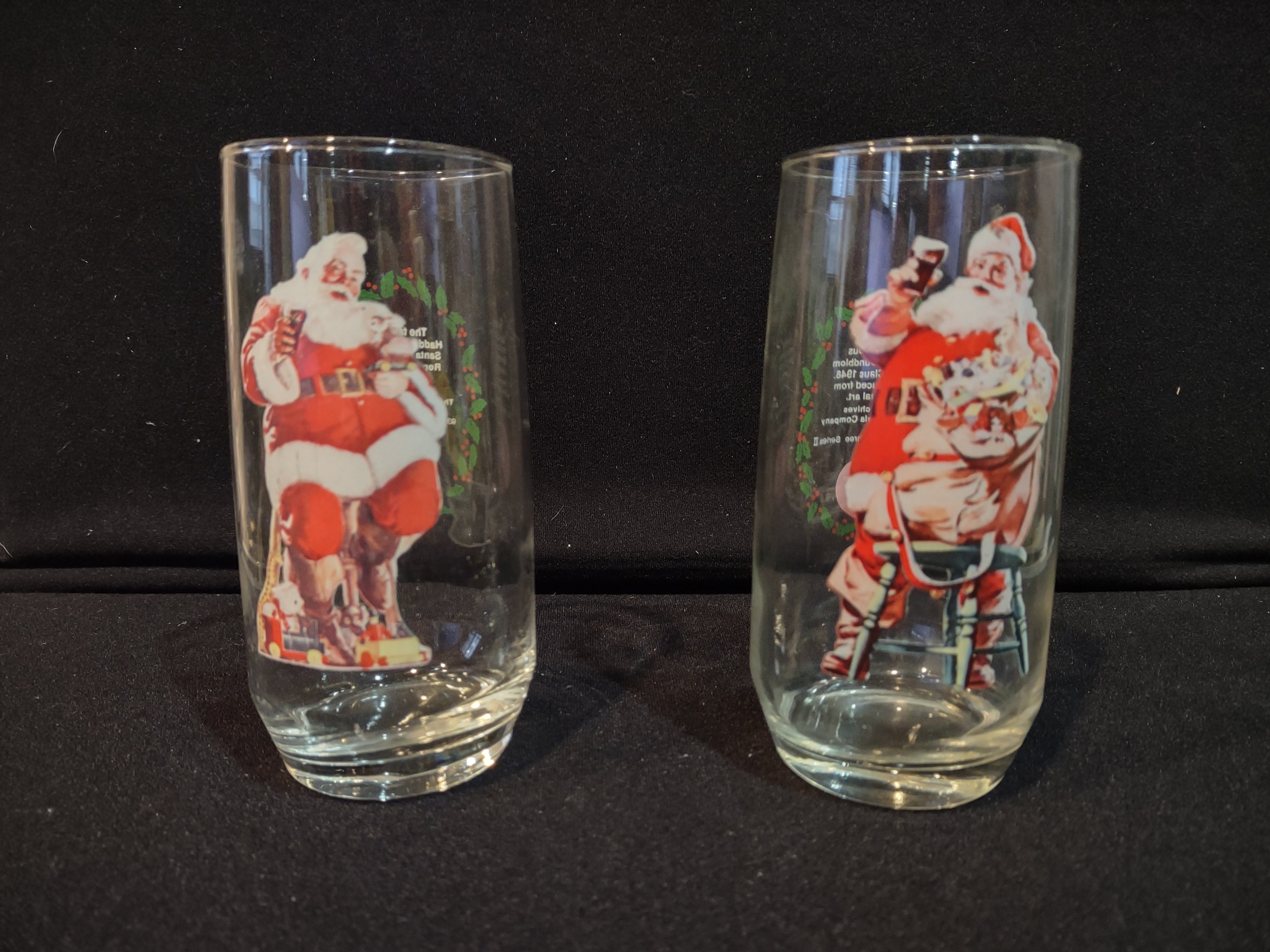 Vintage Coca-Cola Christmas Santa 1947 1948 Drinking Glass x 2 (lot 5415)