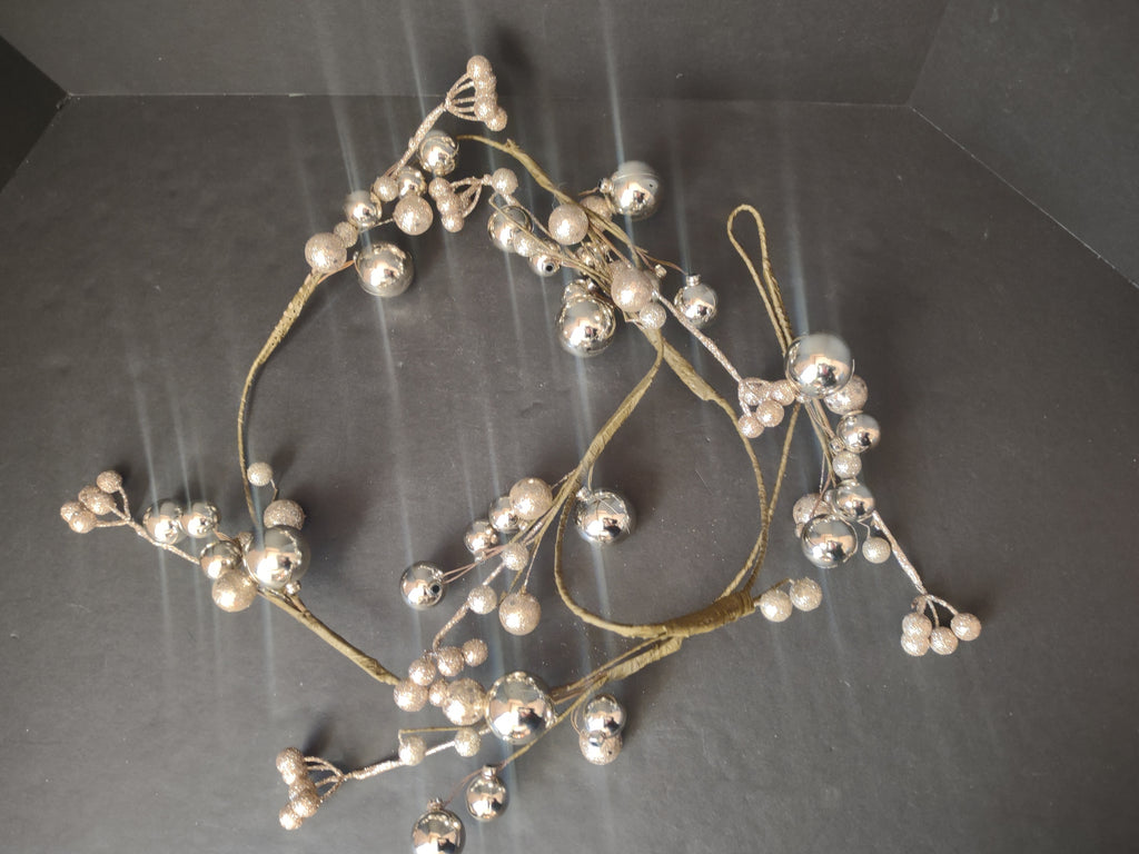 Set 3 Twig Garland 5-1/2 ft Round Ornament Gold Red Green (lot 1268)