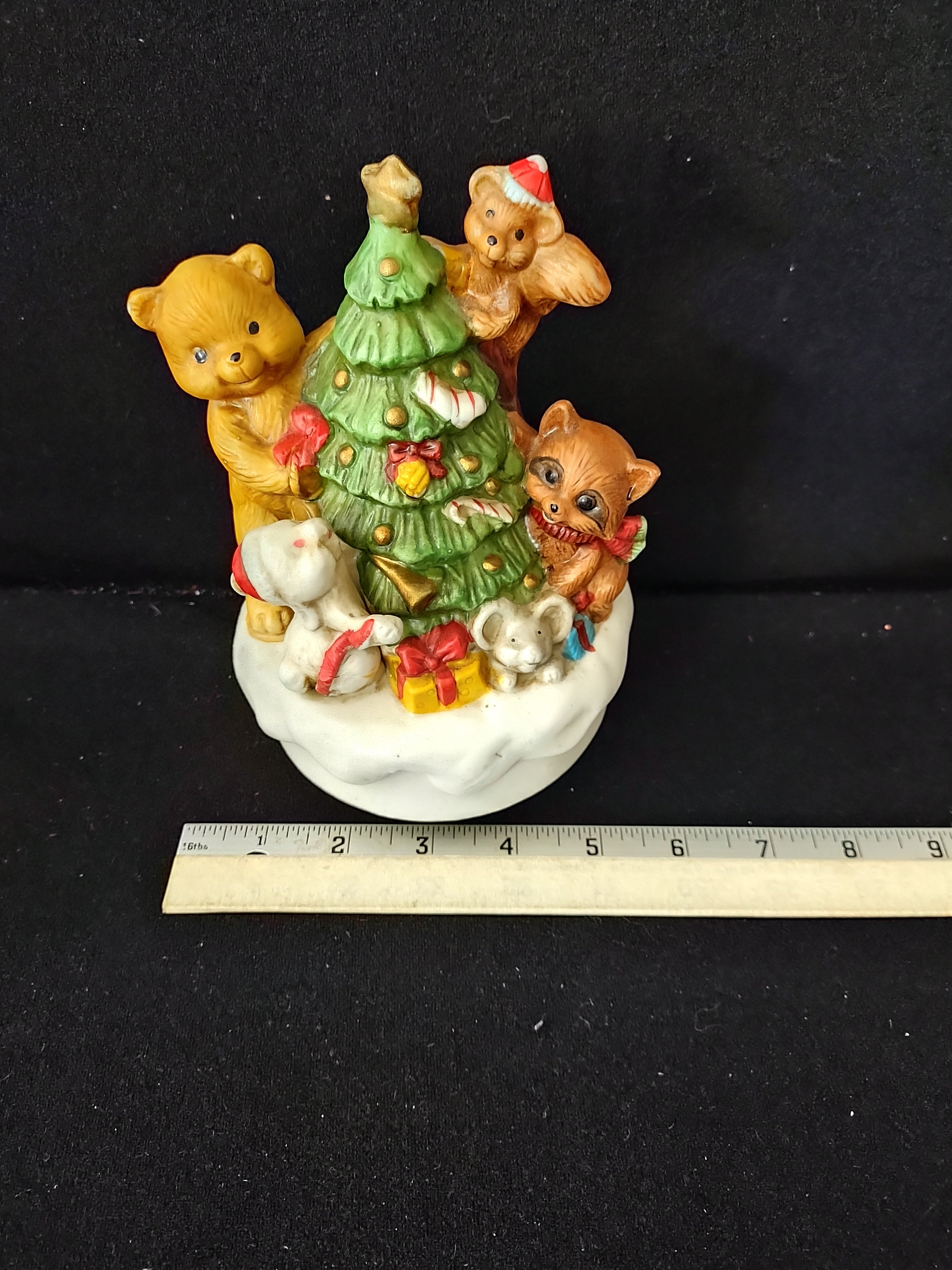 Vintage Tree Forest Animals Music Box Dreaming Of A White Christmas (Lot 3899)