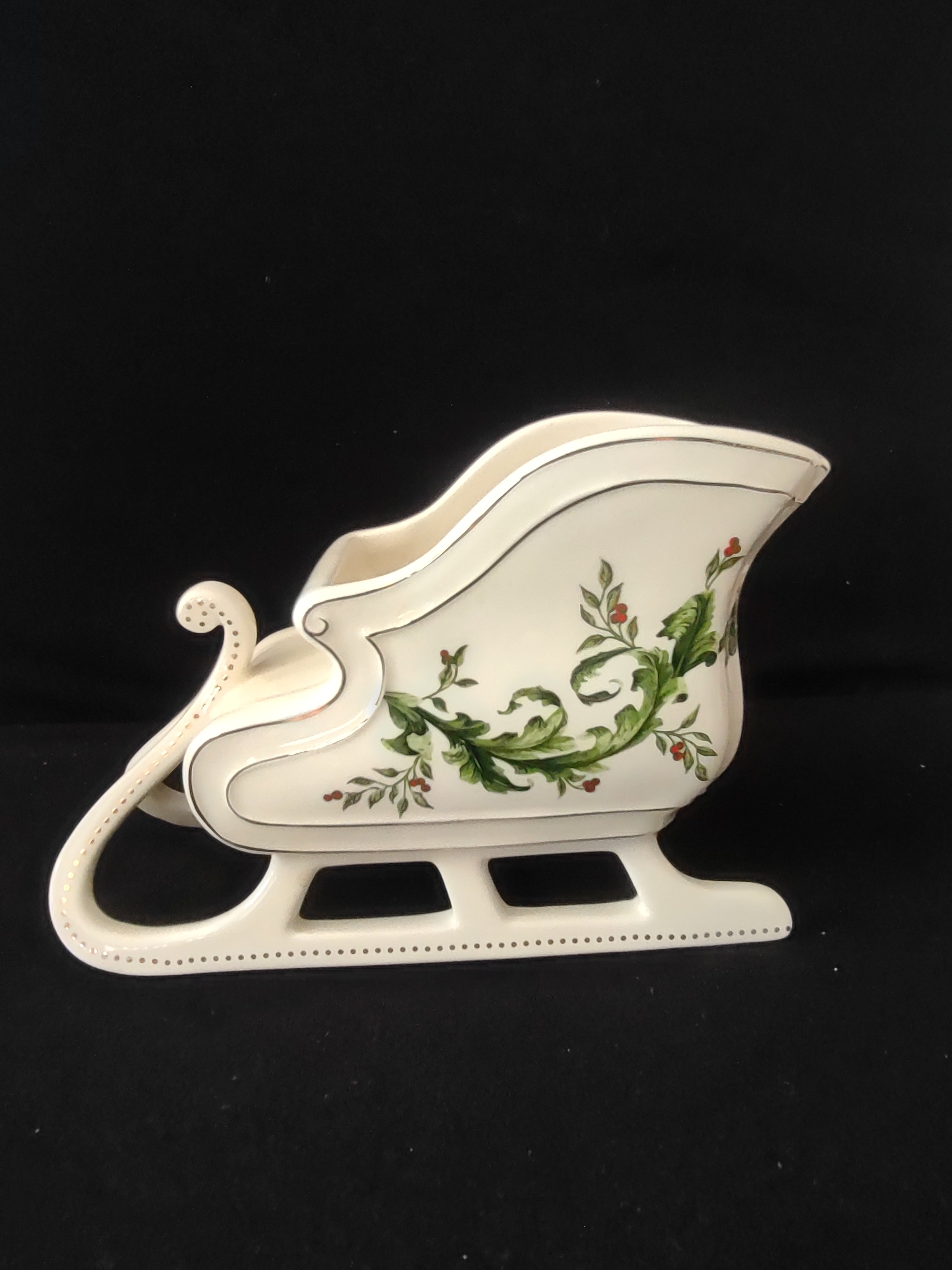 Vintage Christmas Porcelain FTD Sleigh Planter Holly Gold Trim (Lot 3797)