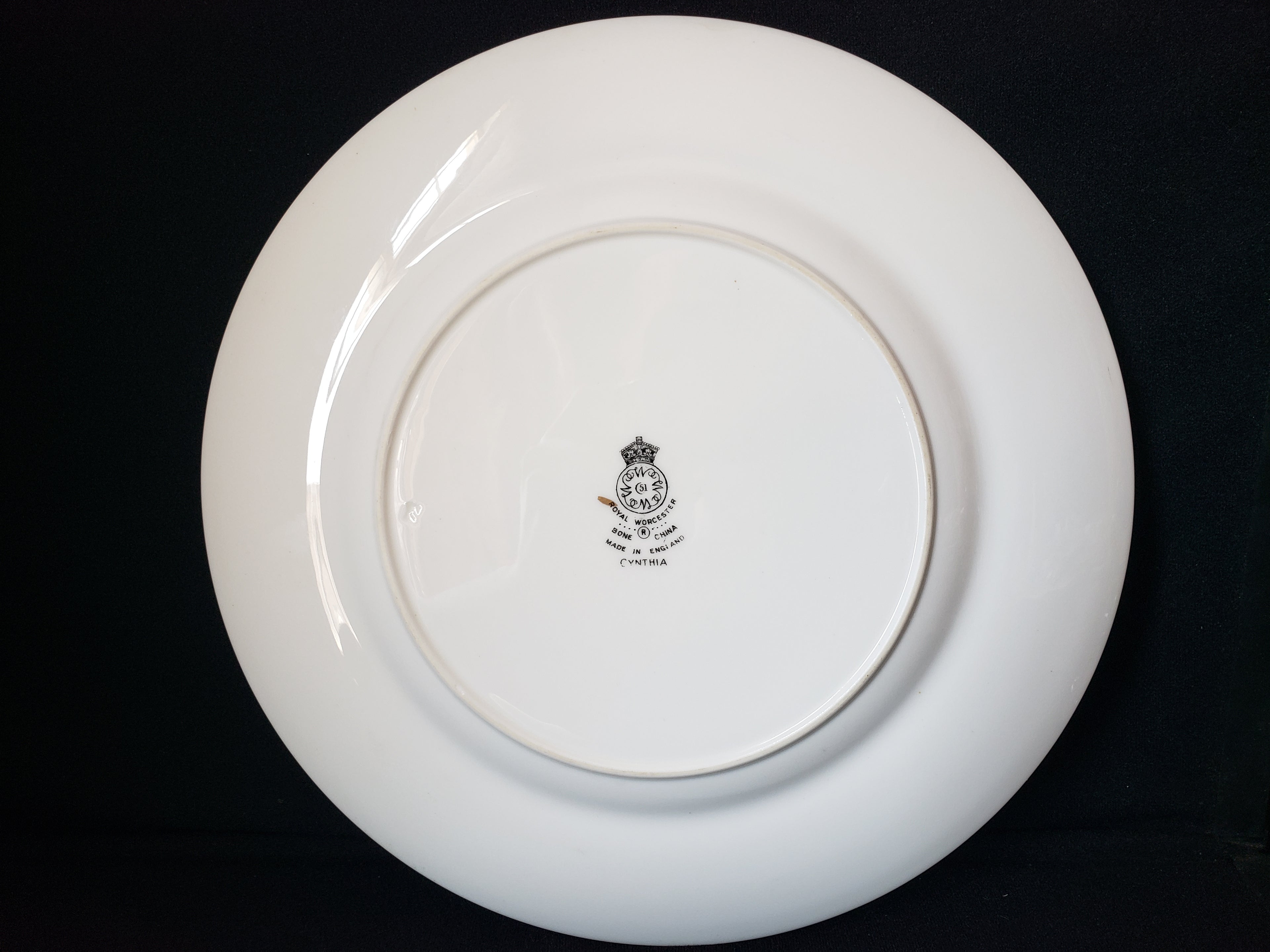 Vintage Royal Worcester Cynthia Dinner Plate 10-1/2" (lot 2115)