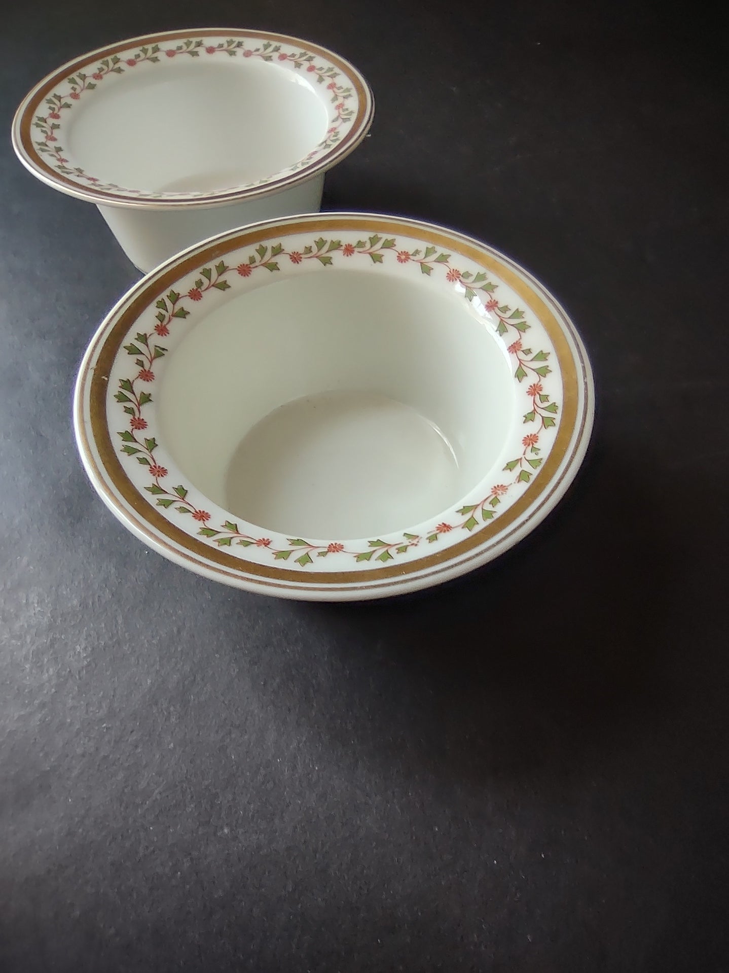 Old Abbey France Limoges 2 x Small Bowl Clover Gold Trim (lot 864)