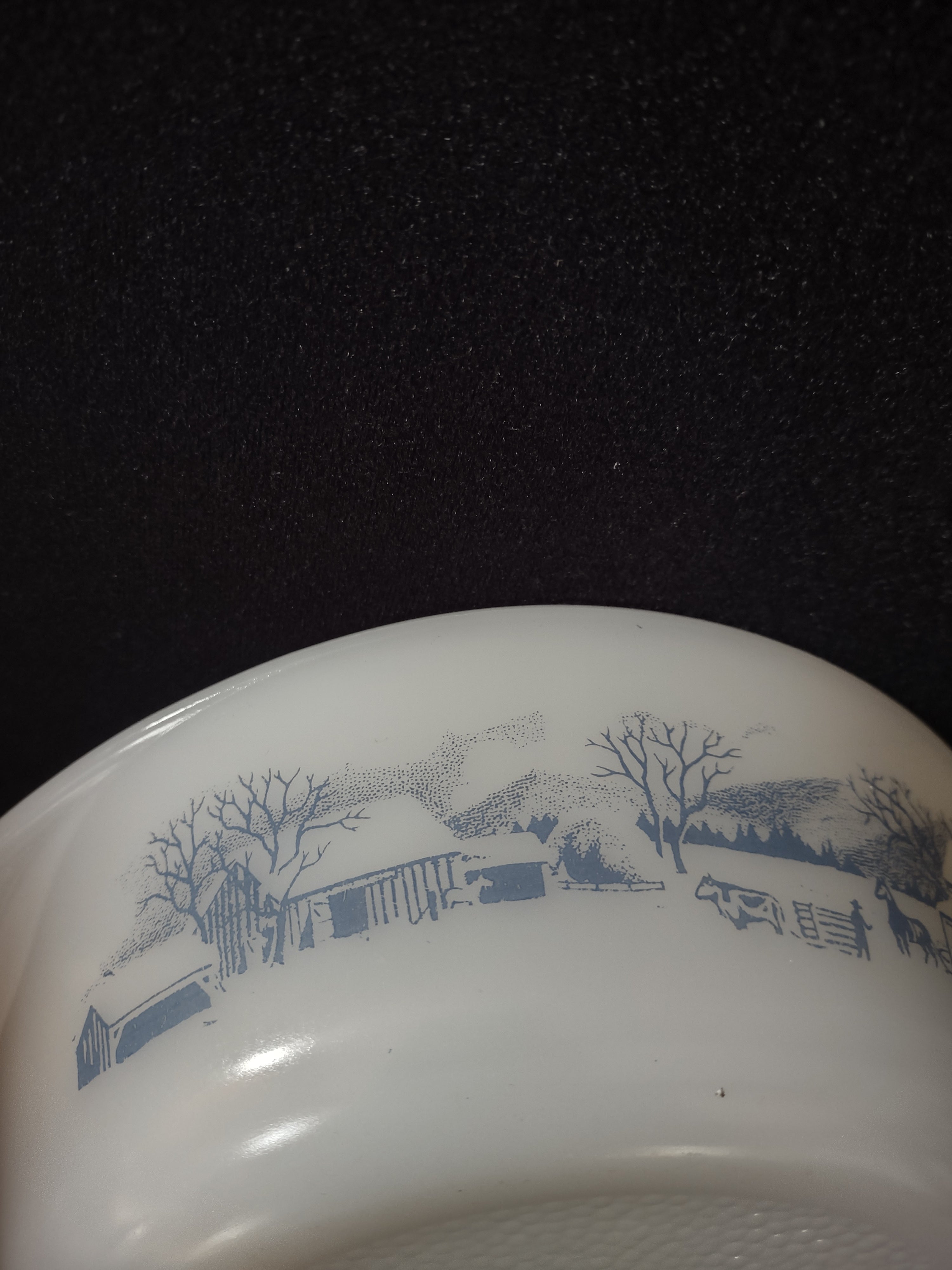 Vintage Glasbake Milk Glass 2QT Casserole Currier & Ives Blue Farm (Lot5131)