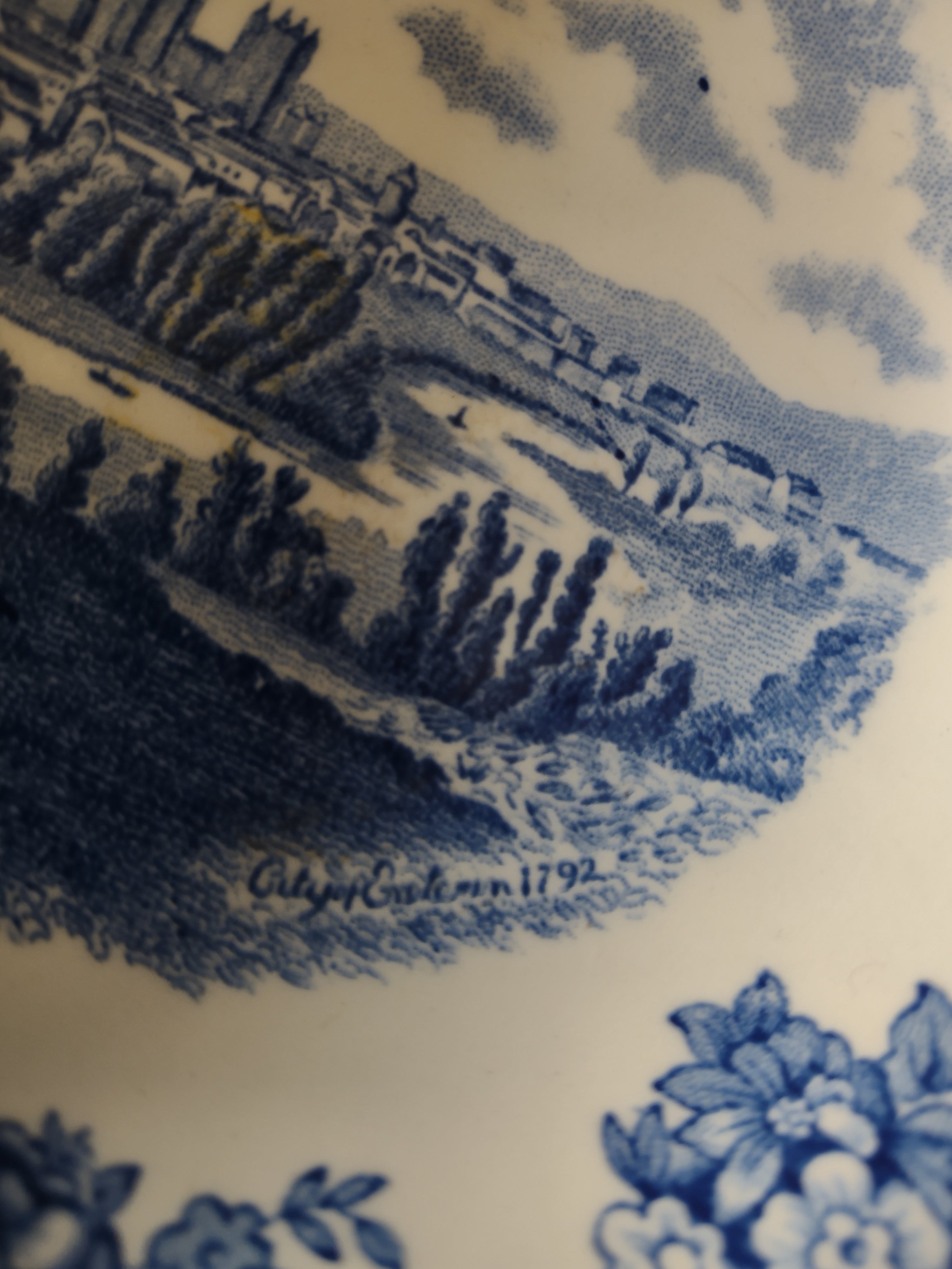 Vintage Johnson Brothers Fruit Dessert Bowl Old Britain Castles Blue (Lot 5590)