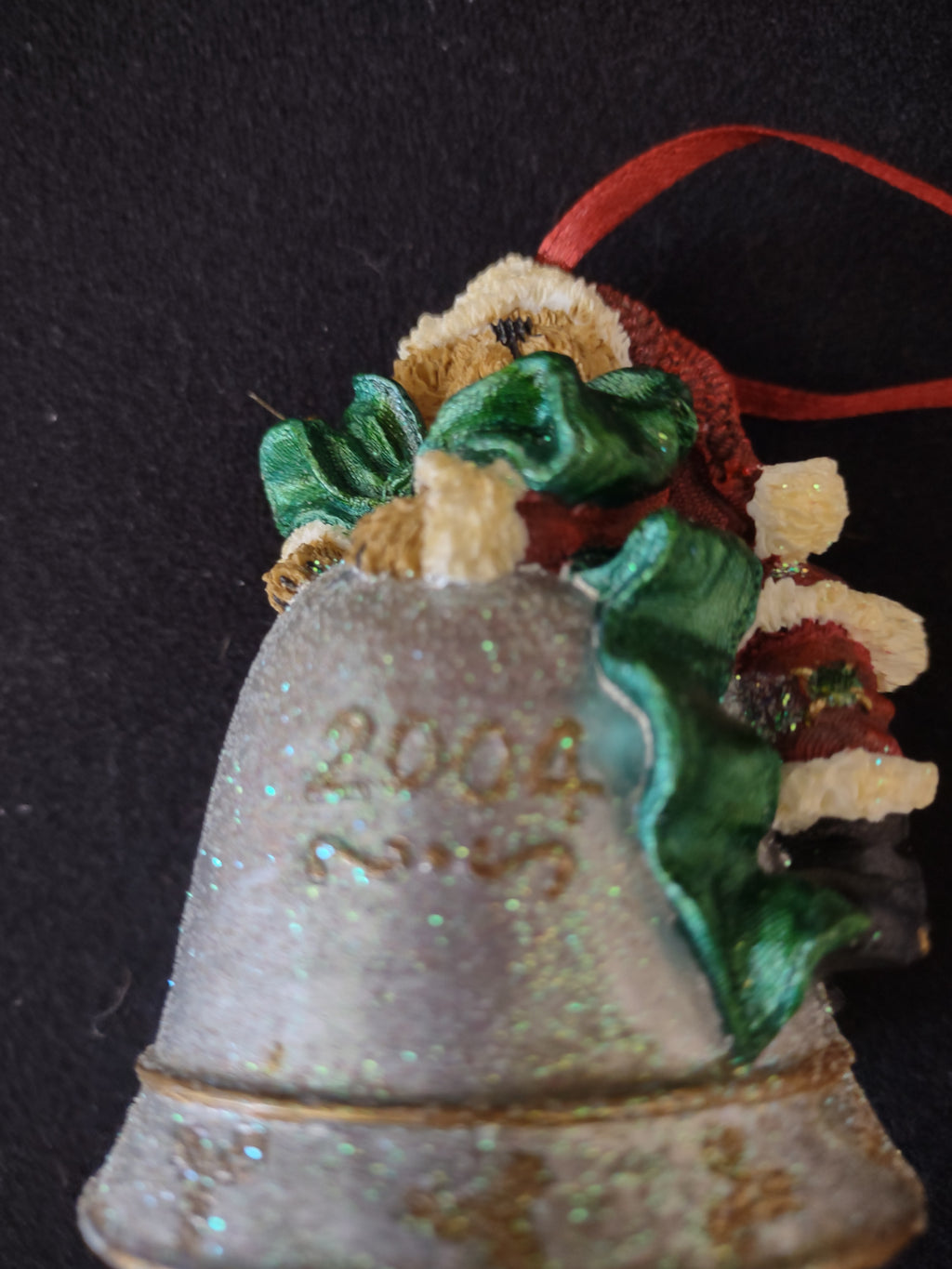 Vintage Christmas 2004 Bearstone Santa Bear Bell (Lot 4129)