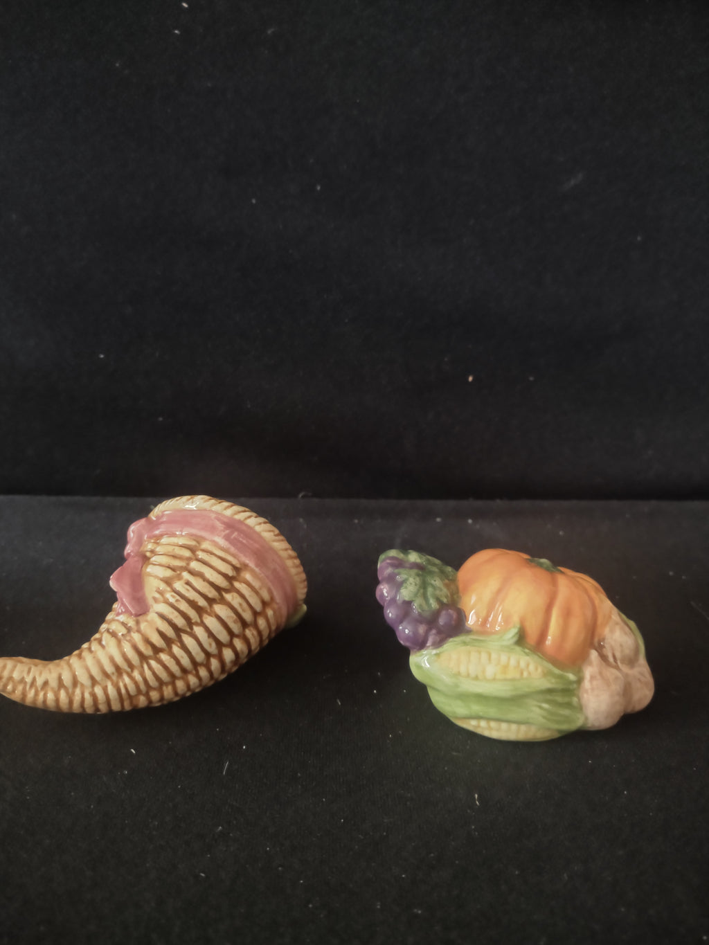 Brinn Ceramic Thanksgiving/Fall Cornucopia Pumpkin Salt Pepper Shakers (Lot 3447