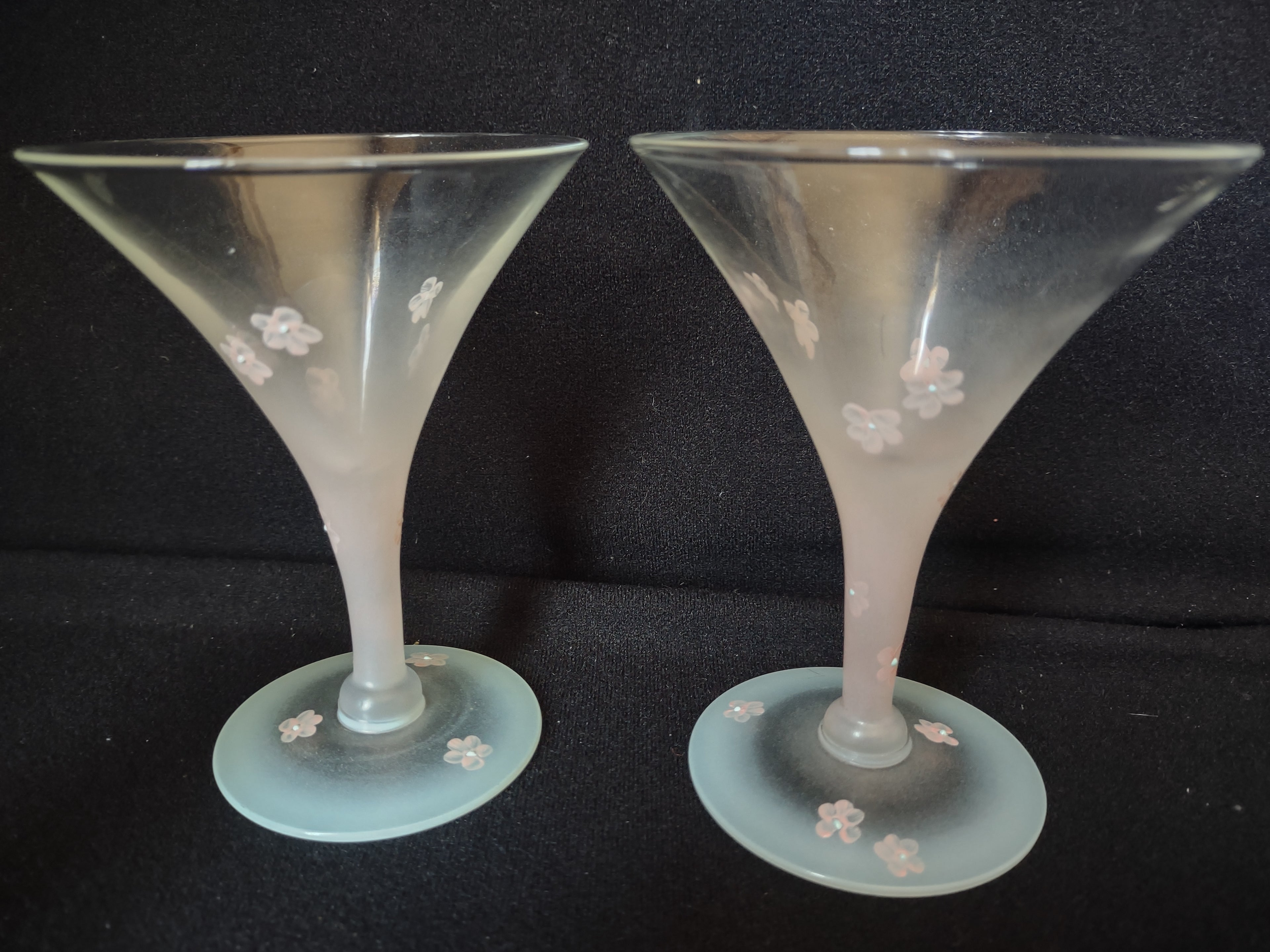 Set of 4 Vintage MCM Frosted Martini Glass Pink Flower Handpainted (lot 2740)