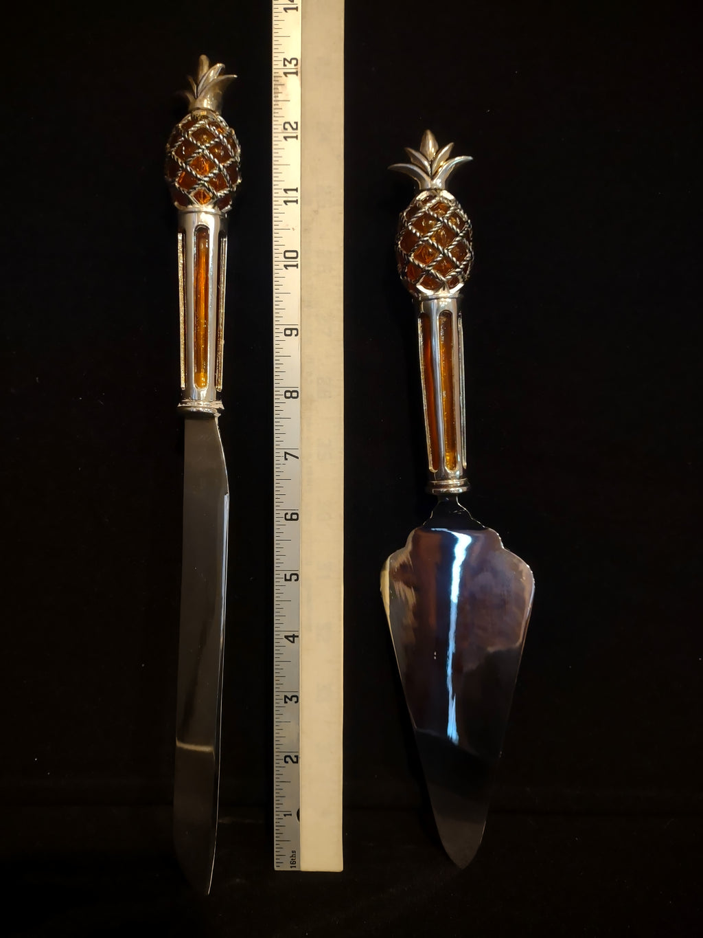 Vintage International Silver Company Pineapple Design Cake Serving Set (2546c)