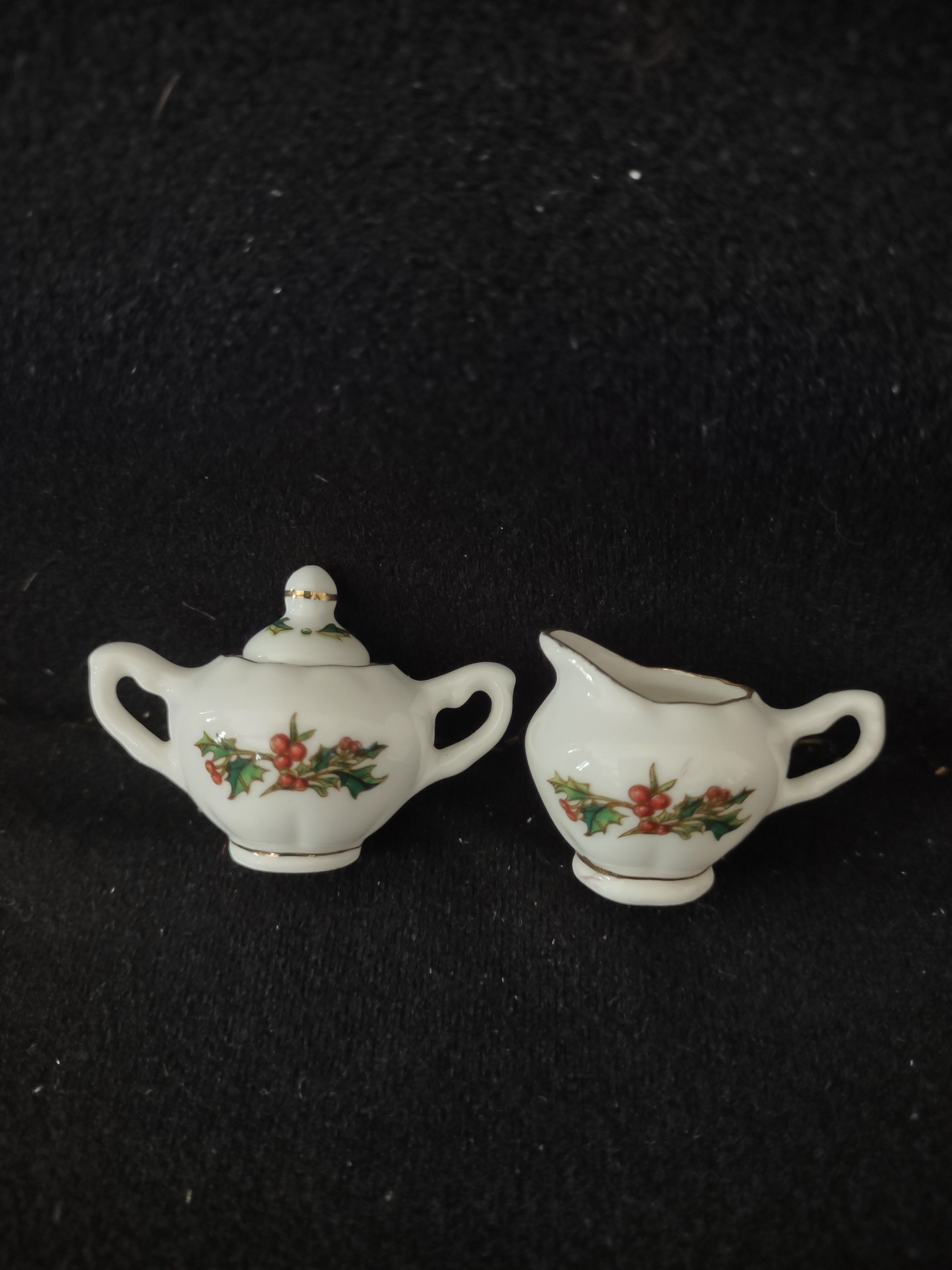 Vintage Coyne & Company A Cup Of Christmas Tea Mini Tea Set (Lot 3697)