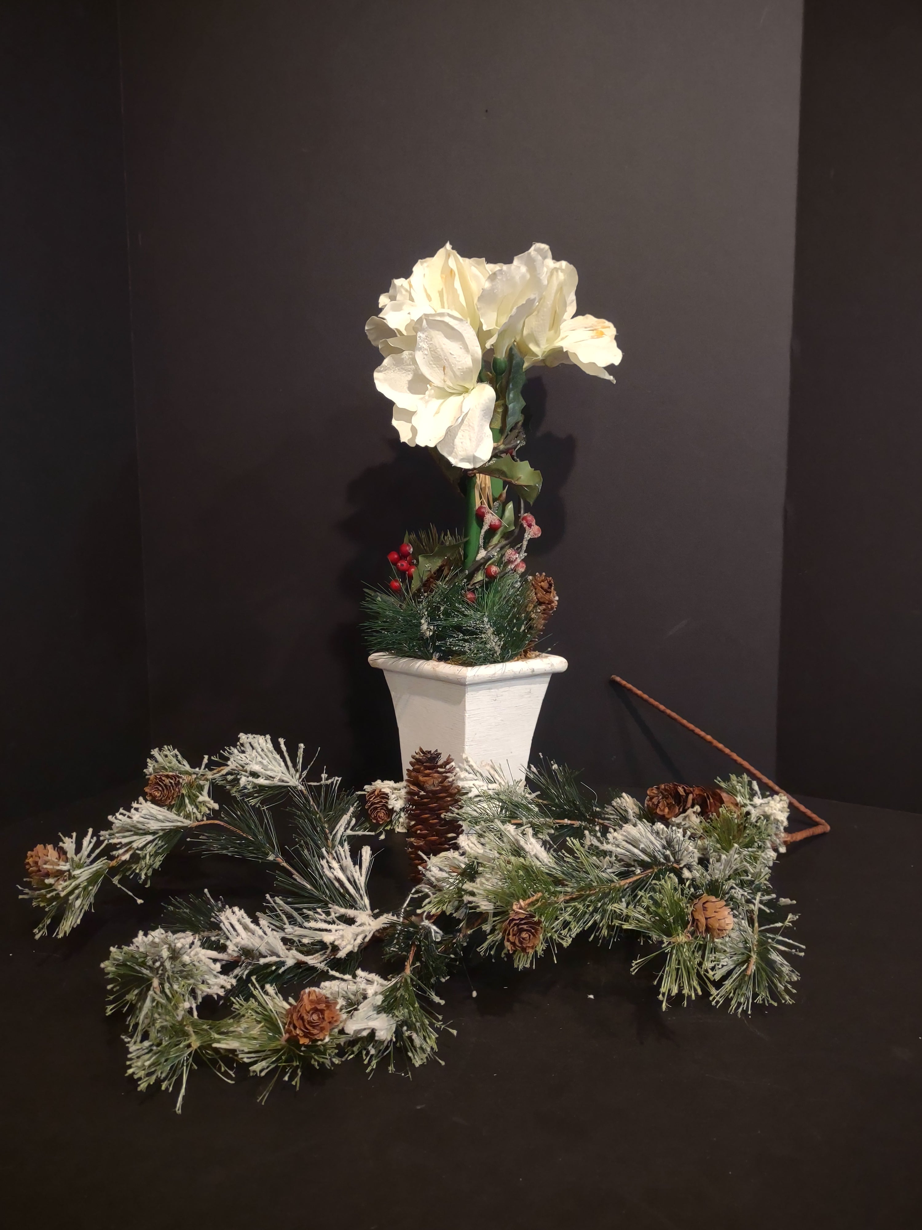 Christmas Vintage Topiary Flower Iced Pinecones Branch (lot 1272)