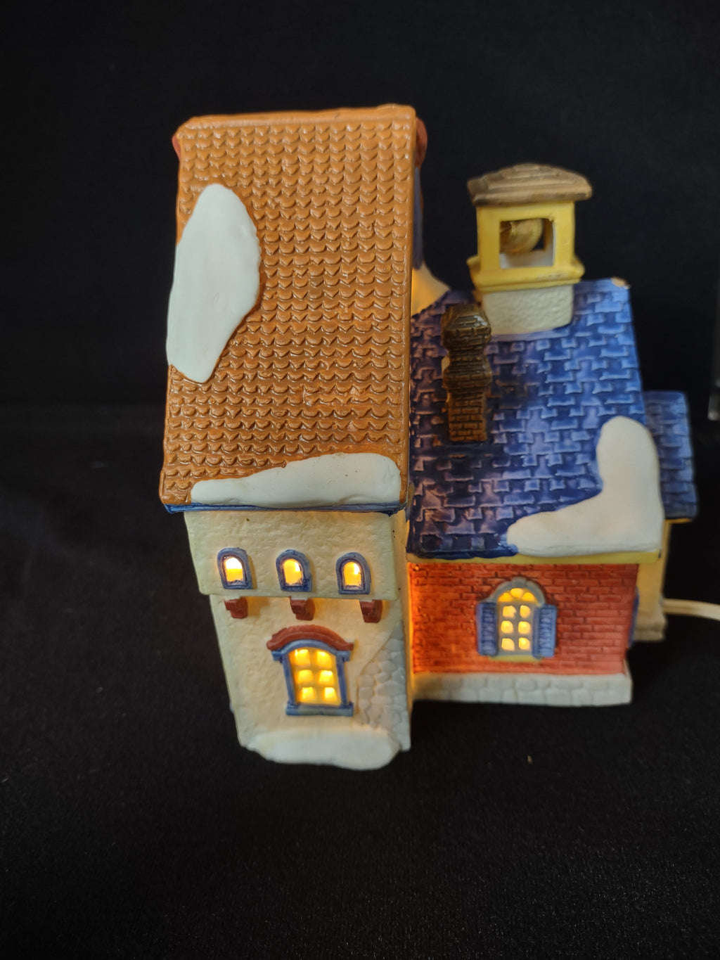 Vintage Lemax Olde School House Christmas Village Light Up (lot 2284)