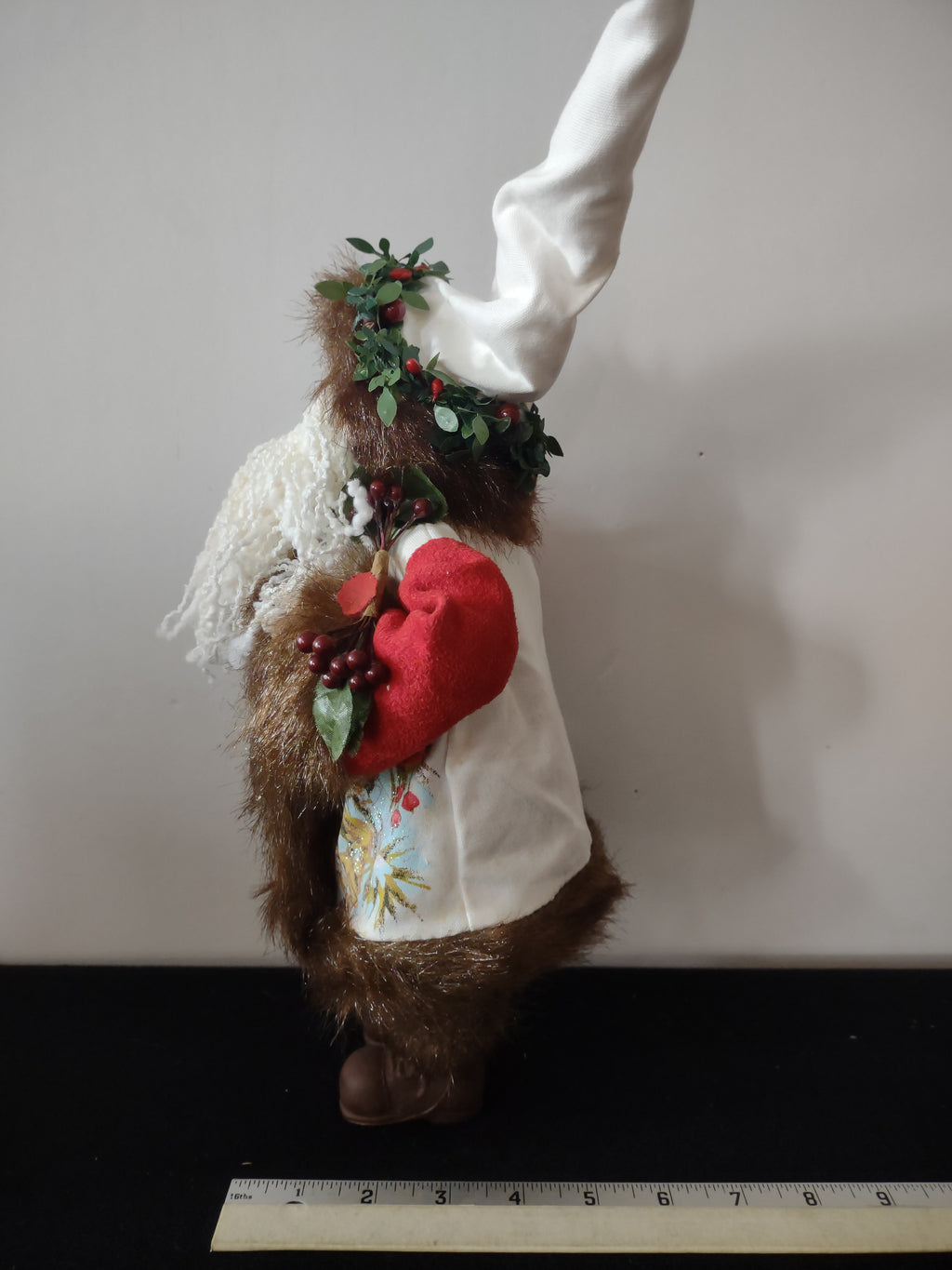 Vintage Rustic Christmas Santa Claus Ceramic Face Berry Trimmed Hat (Lot 3741)