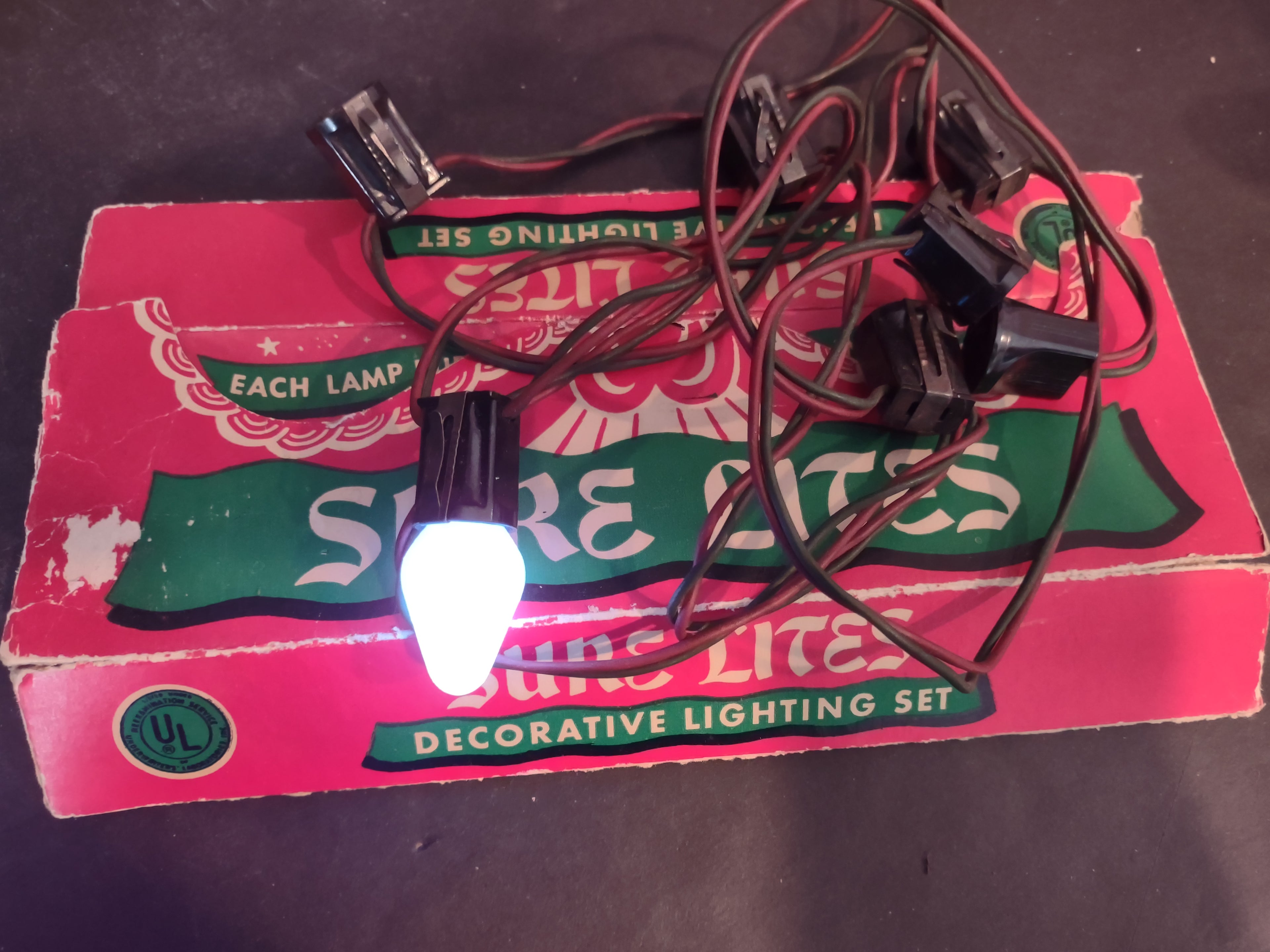 Sure Lites Renown Shunt Lamp Dialco Vintage Christmas Light Set (lot 3220)